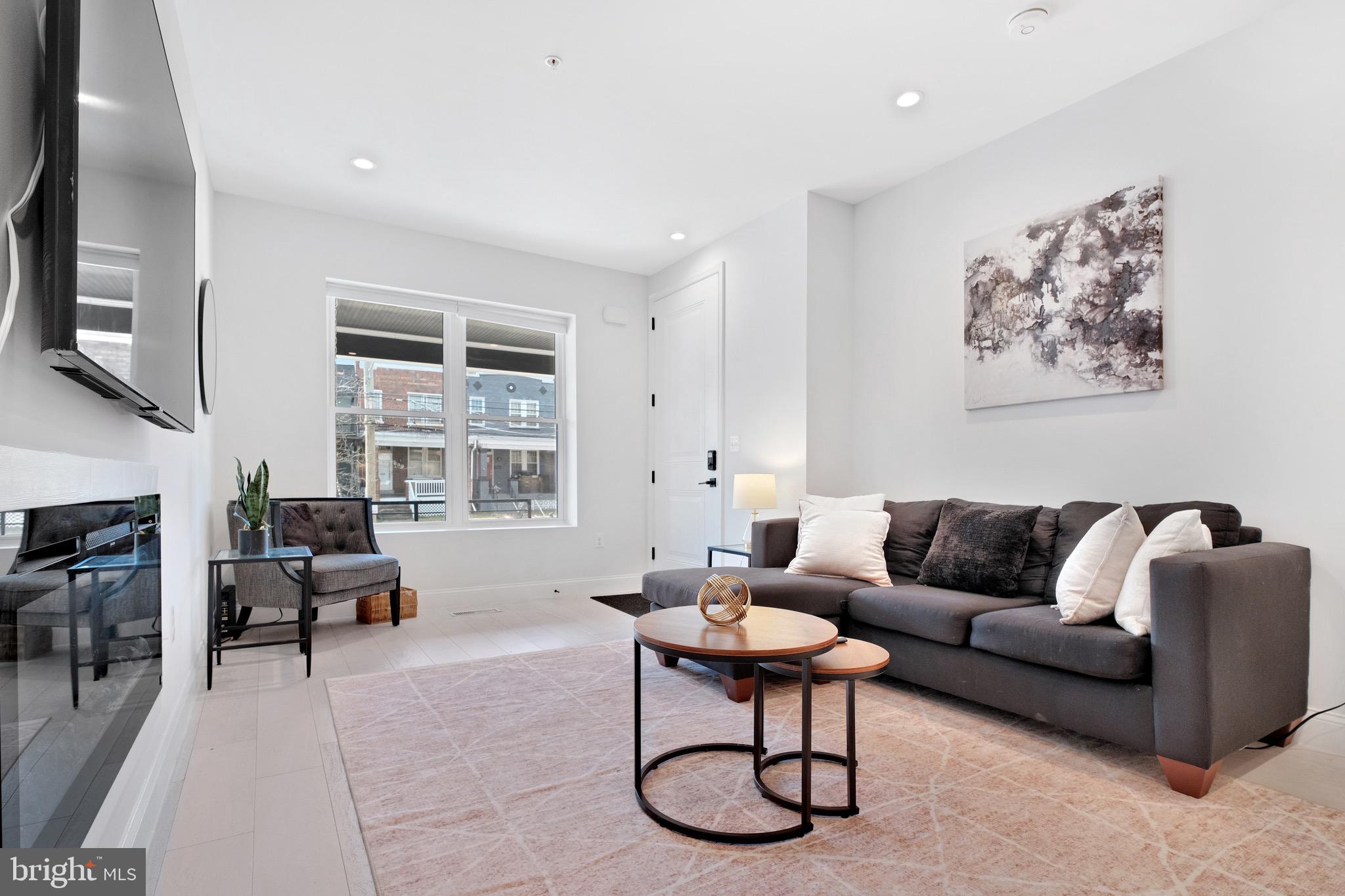 638 FRANKLIN STREET NE 1