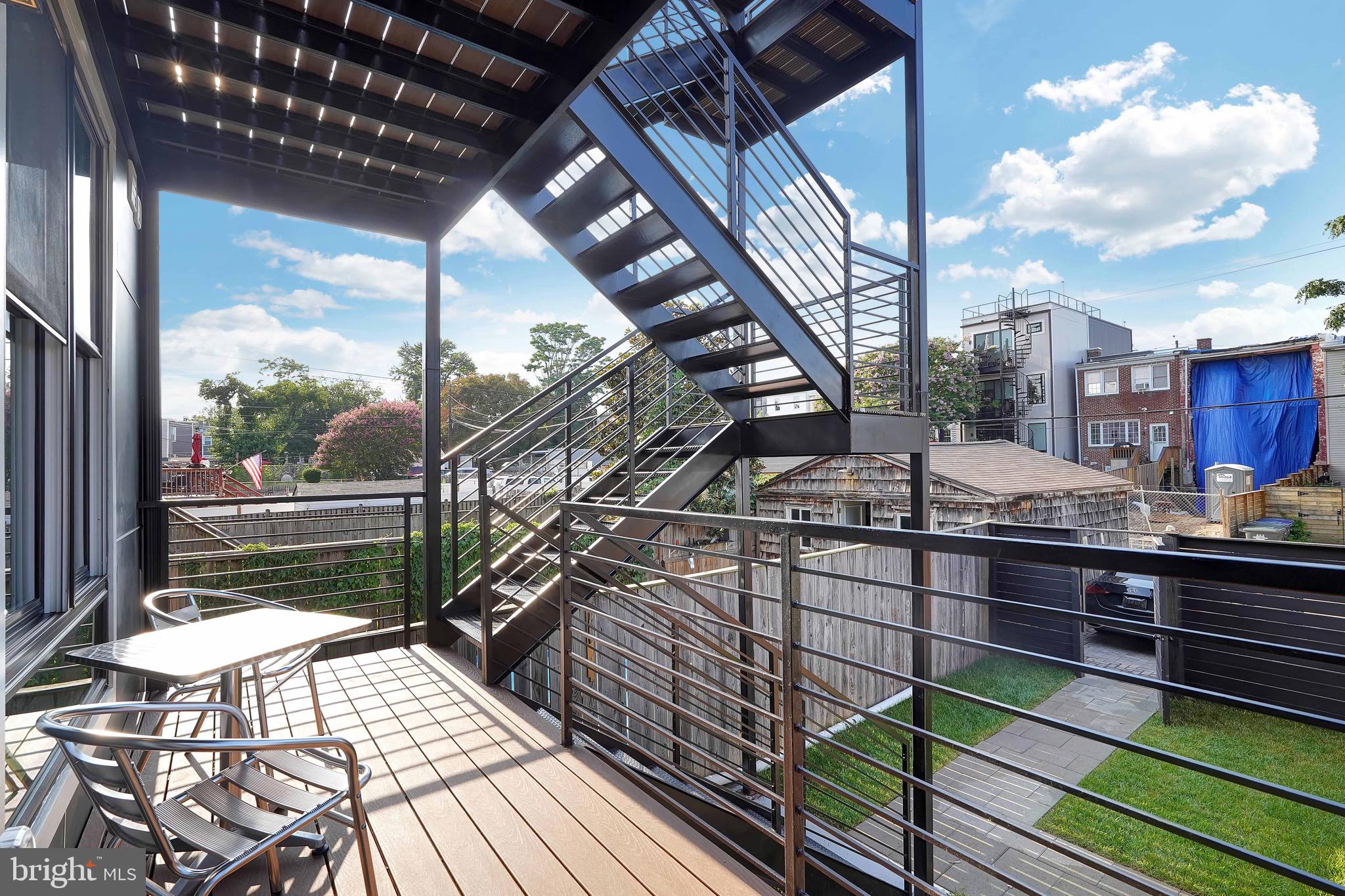 638 FRANKLIN STREET NE 1