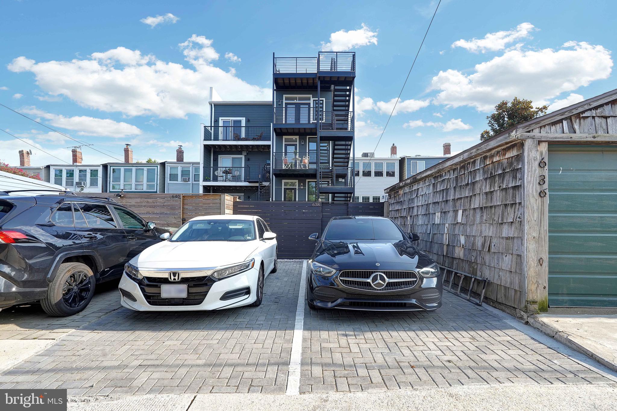 638 FRANKLIN STREET NE 1