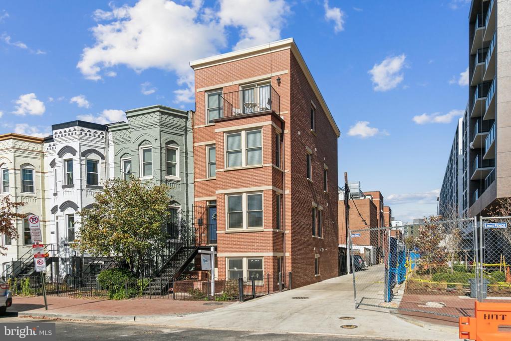 711 S STREET NW 02