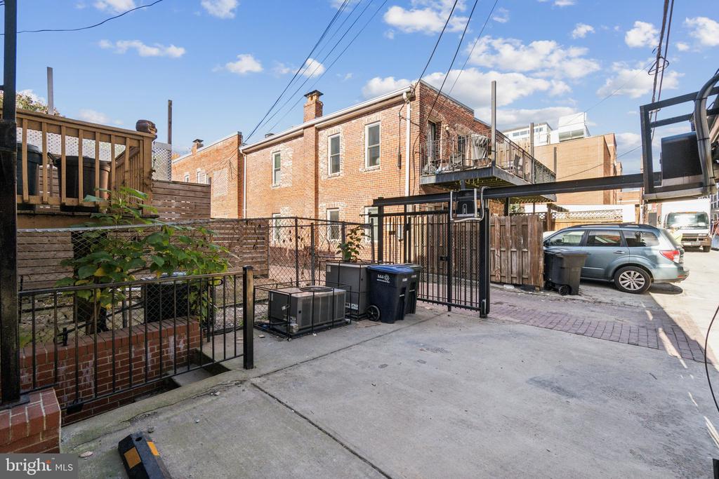 711 S STREET NW 02