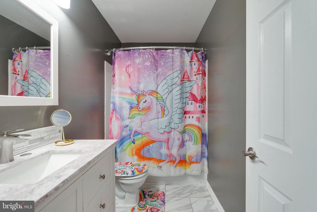 310 CAPE DRIVE SE
