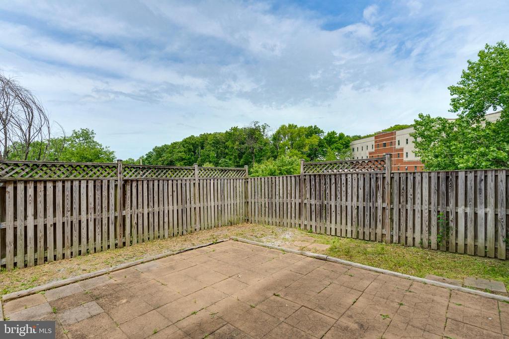 310 CAPE DRIVE SE