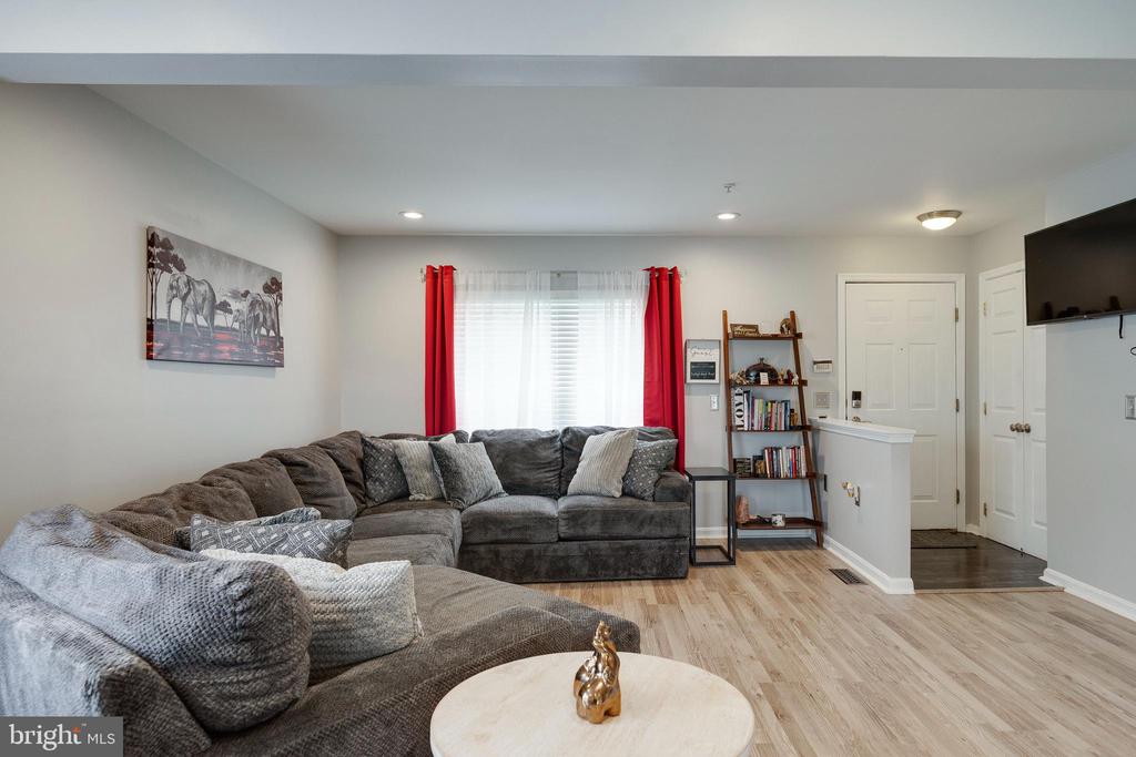 310 CAPE DRIVE SE