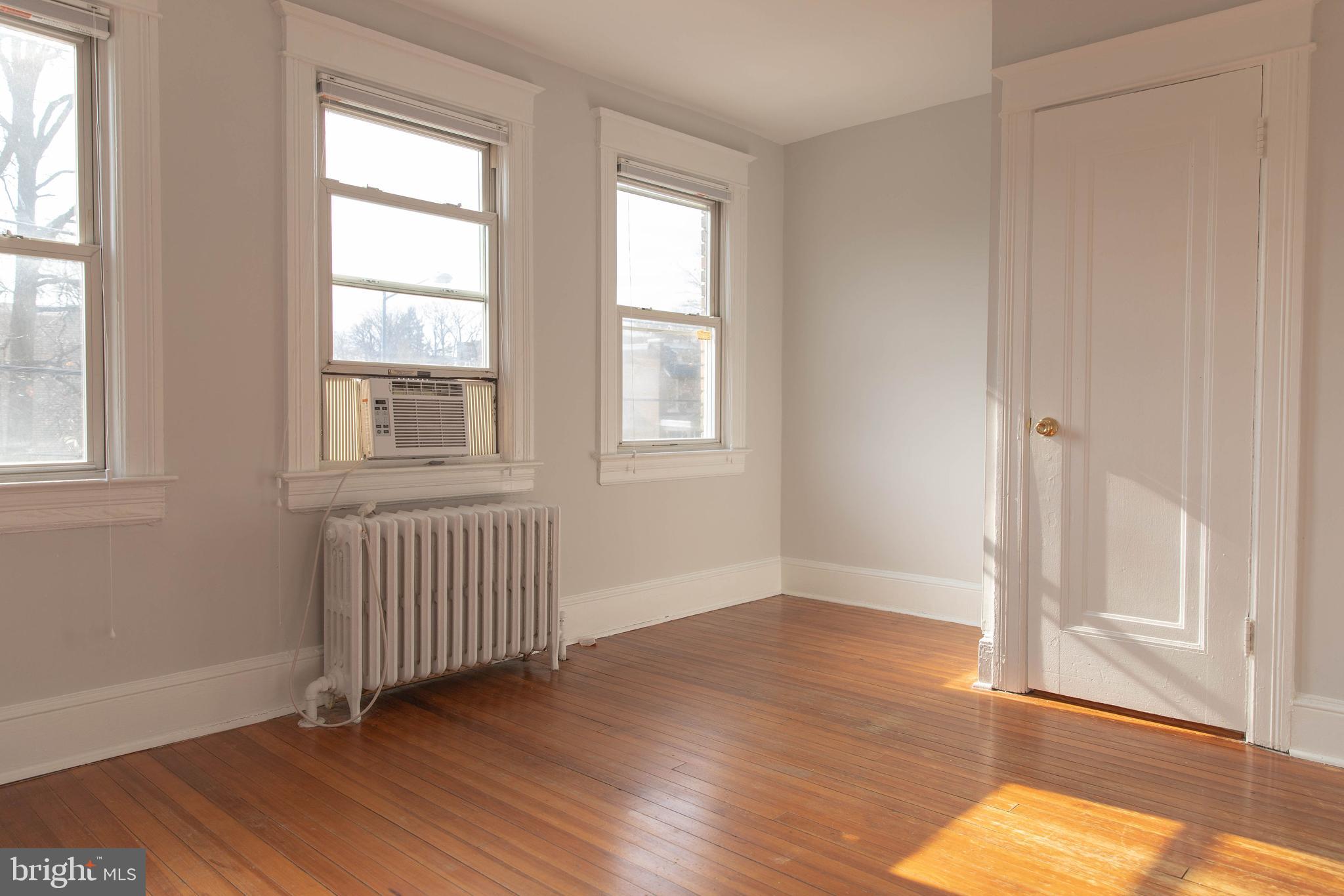 302 CHANNING STREET NE