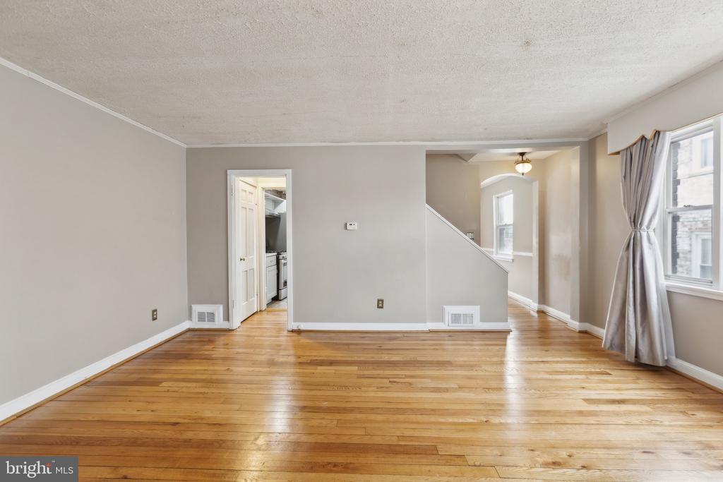 5041 12TH STREET NE