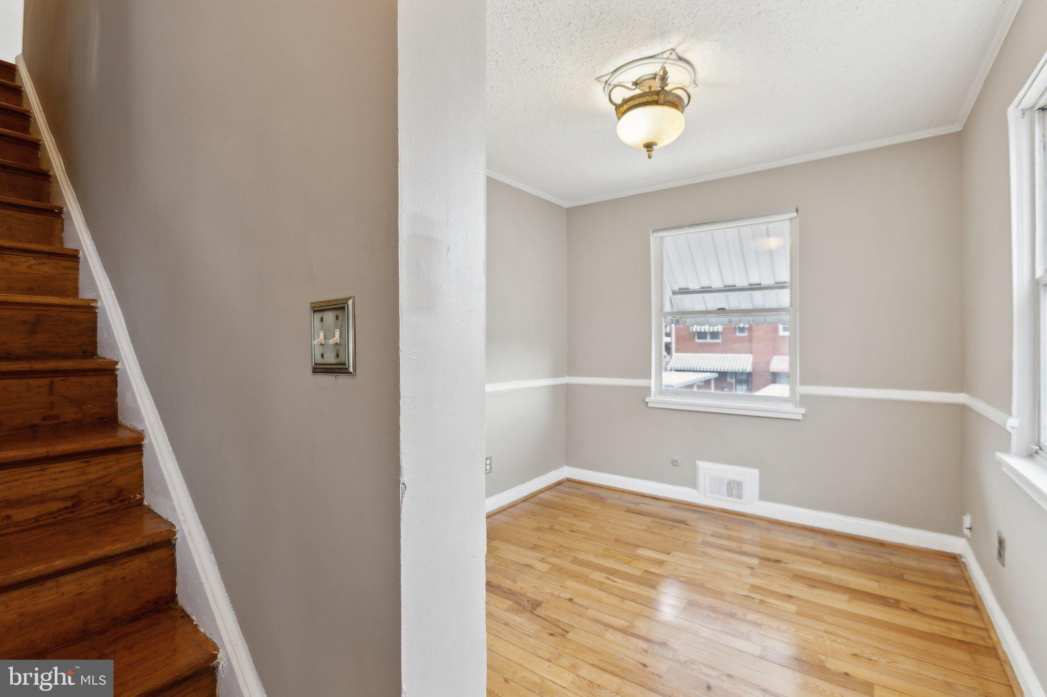 5041 12TH STREET NE
