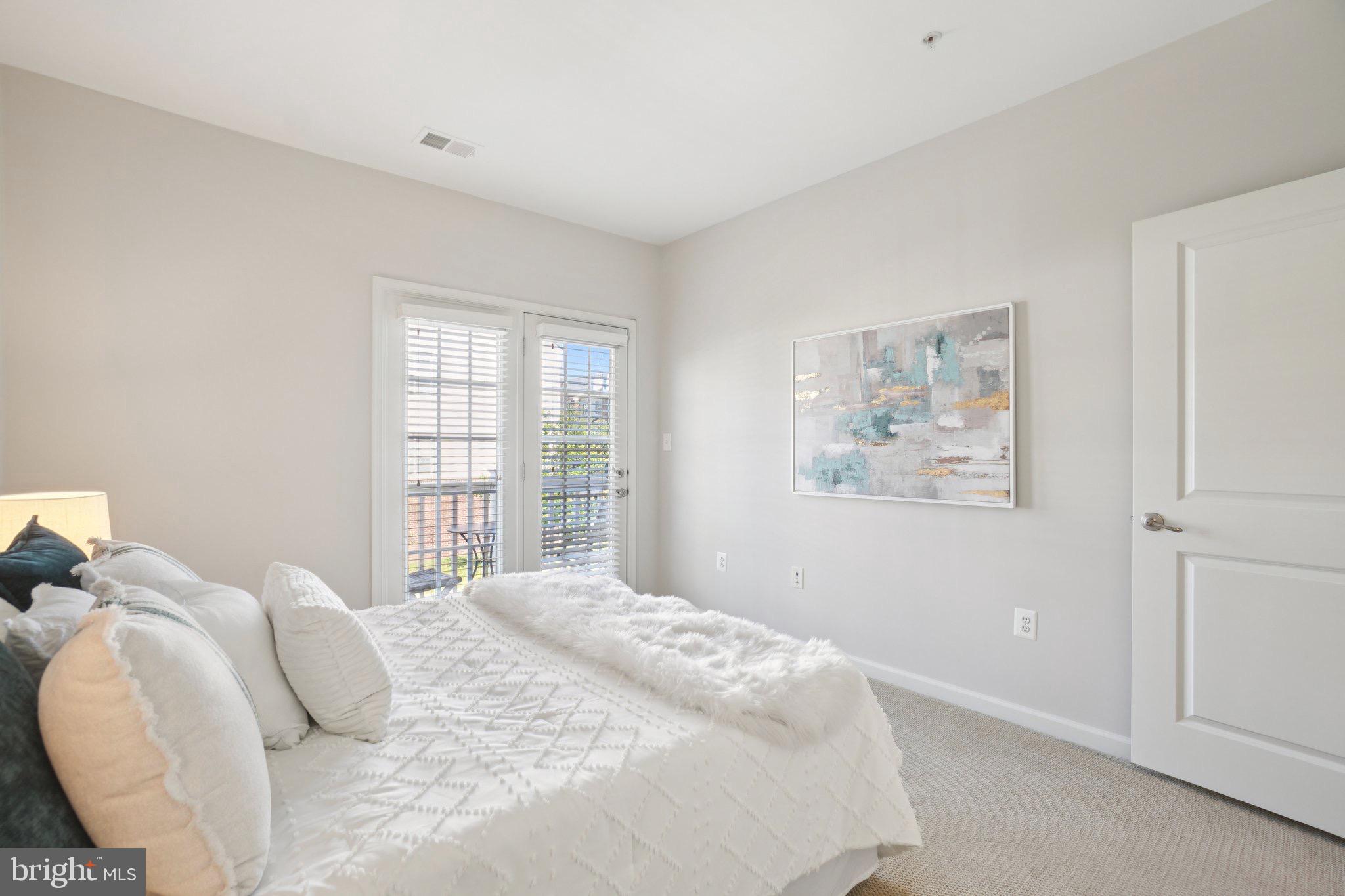 2506 HURSTON LANE NE G