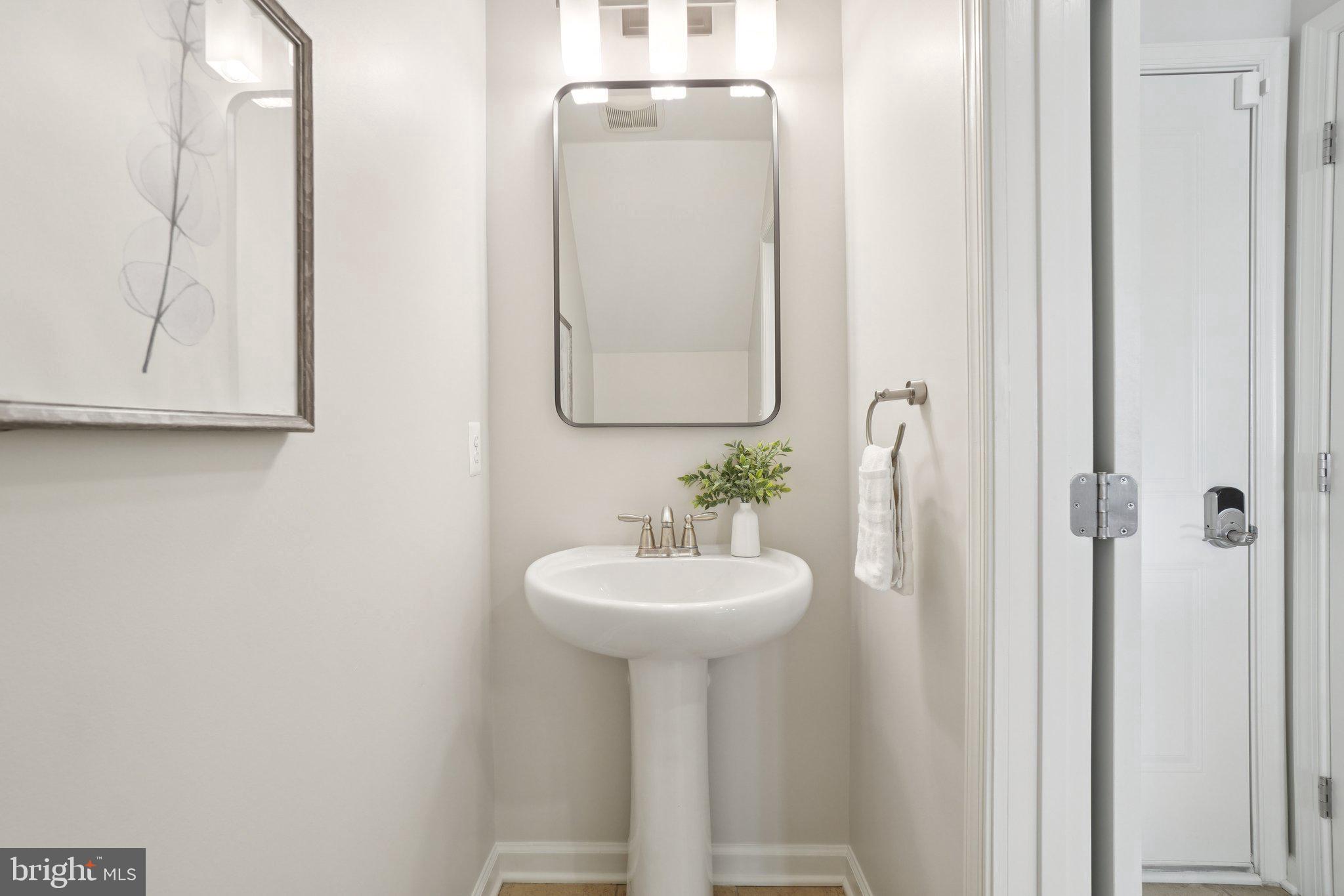 2506 HURSTON LANE NE G