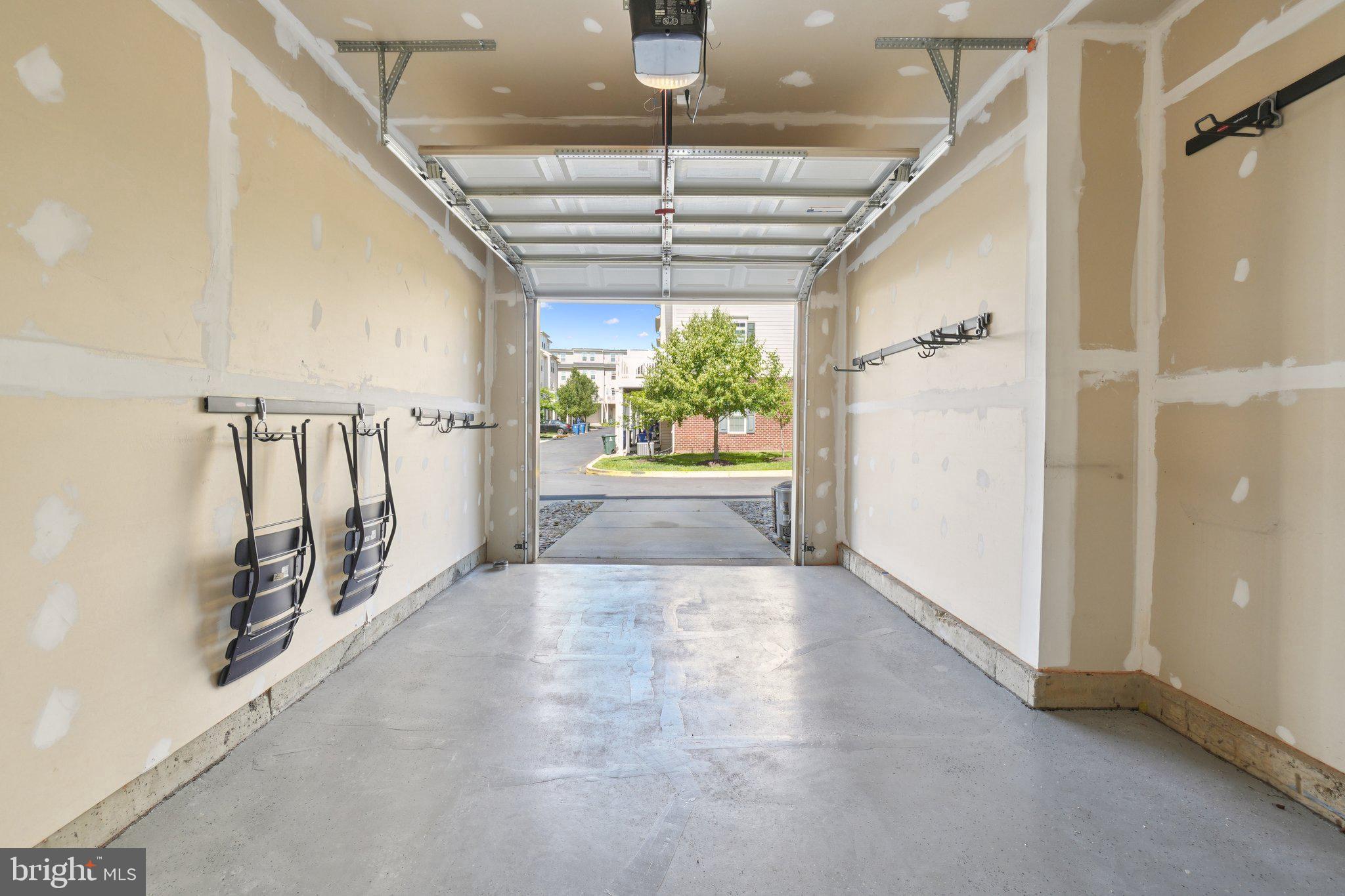 2506 HURSTON LANE NE G