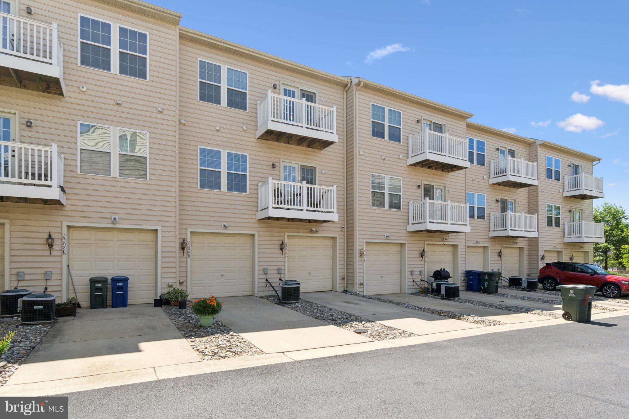 2506 HURSTON LANE NE G