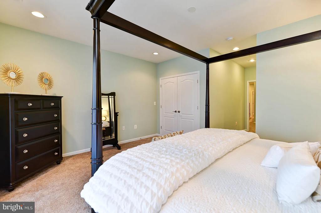 1119 5TH STREET NE 1
