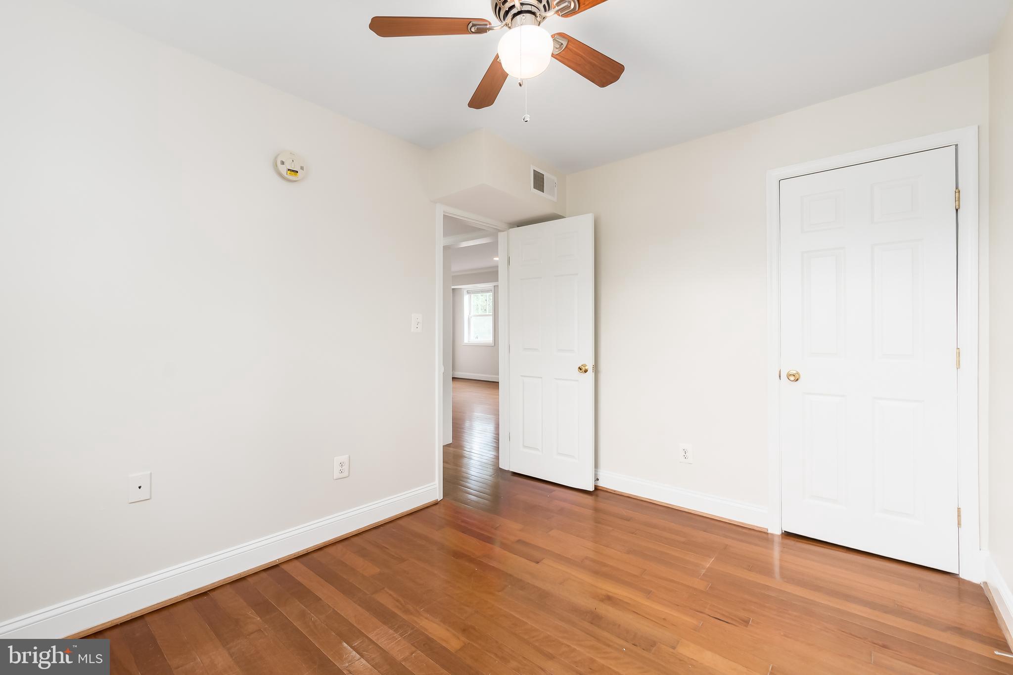 916 BARNABY STREET SE 201