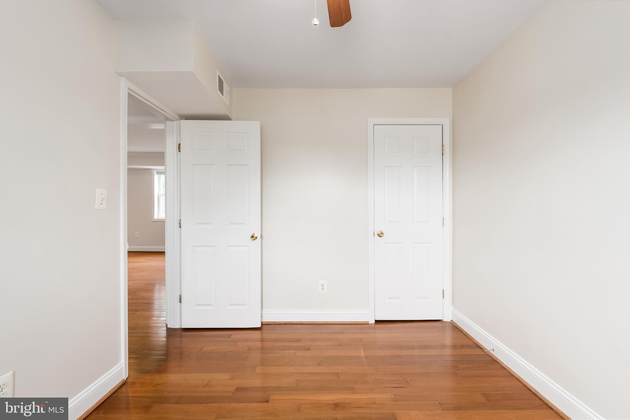 916 BARNABY STREET SE 201