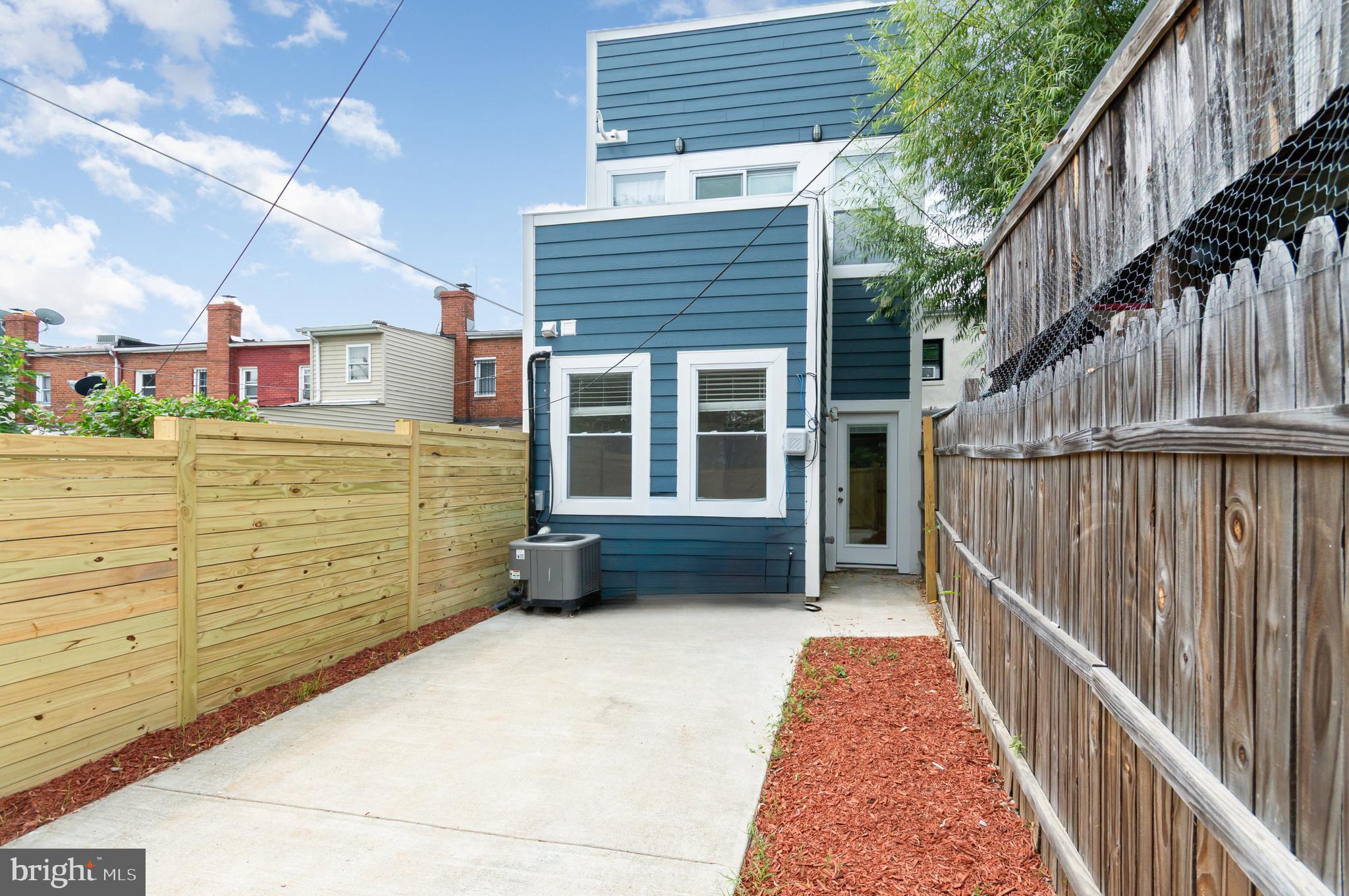 429 20TH STREET NE 1