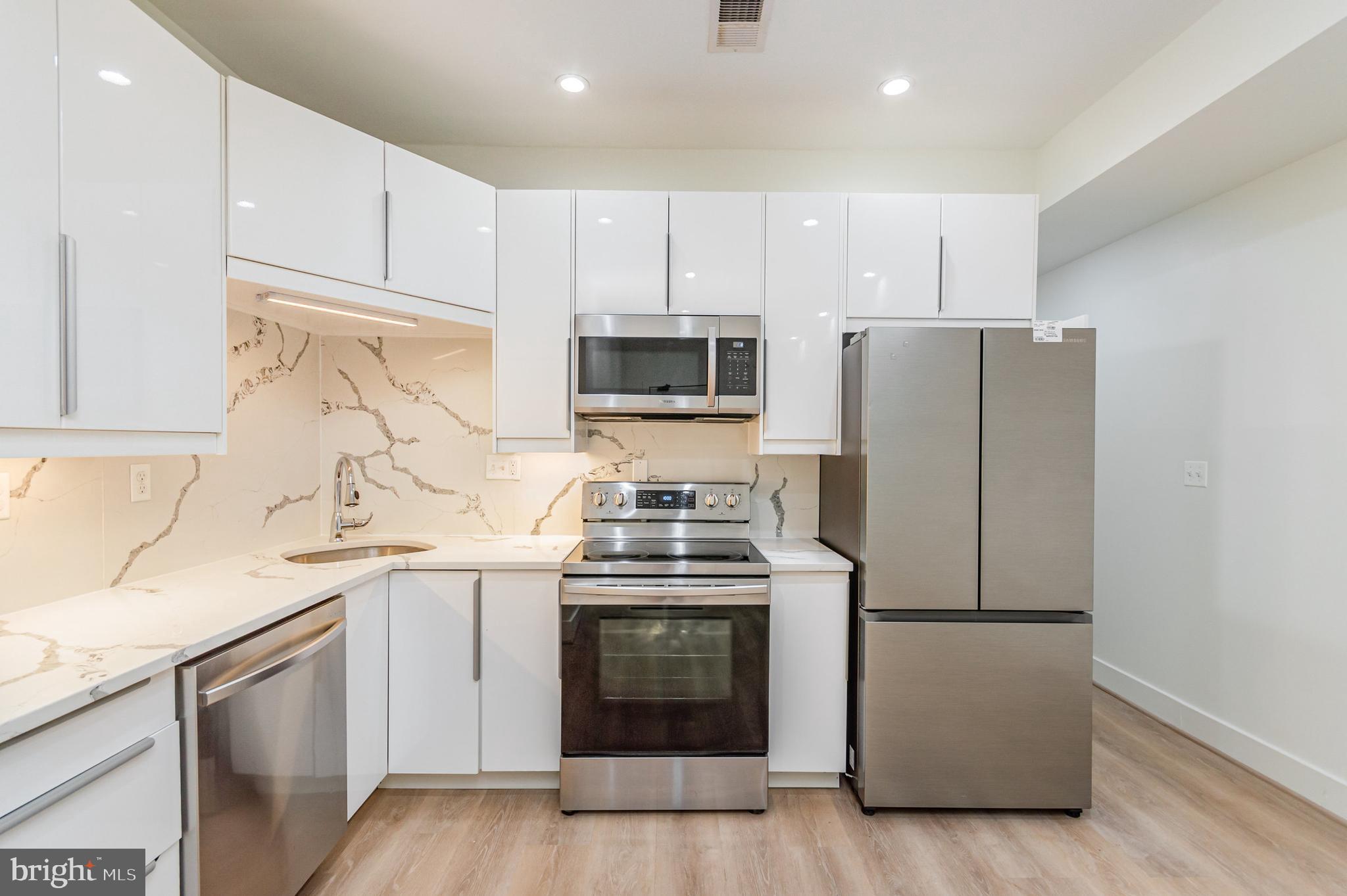 429 20TH STREET NE 1