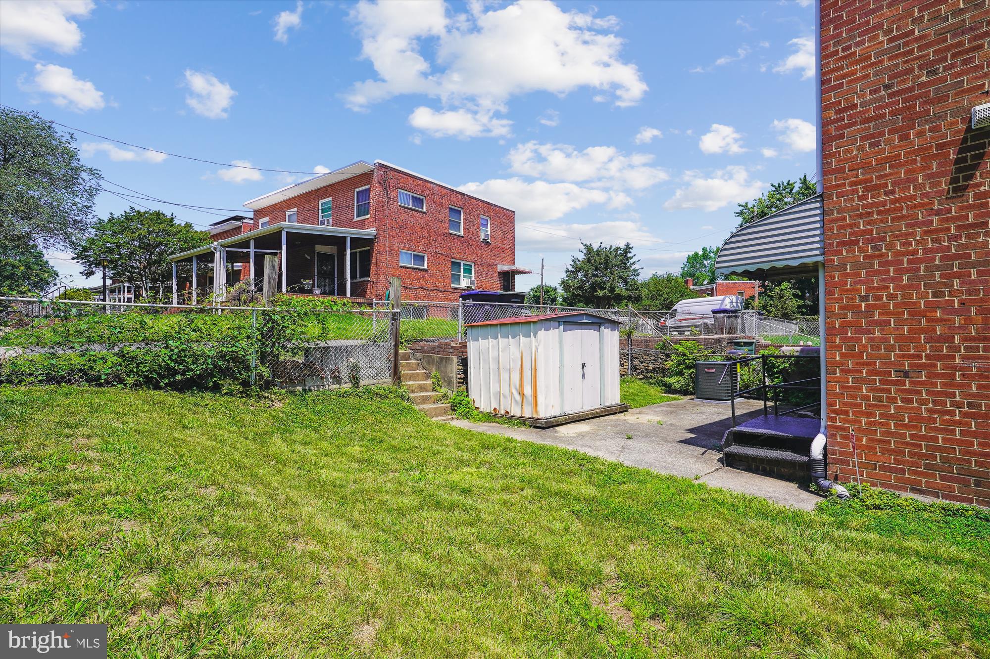 5100 12TH STREET NE