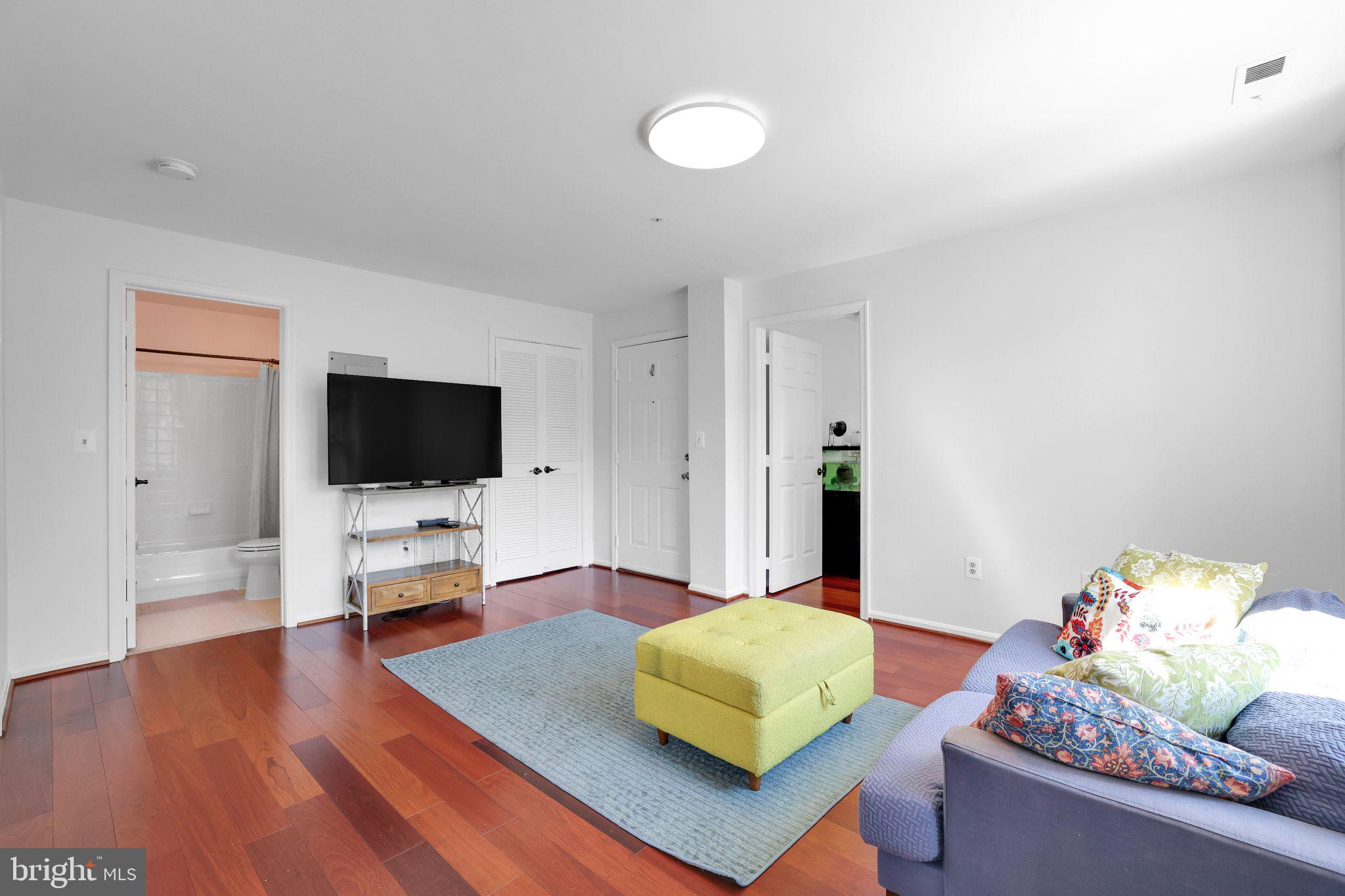 1218 PERRY STREET NE 301