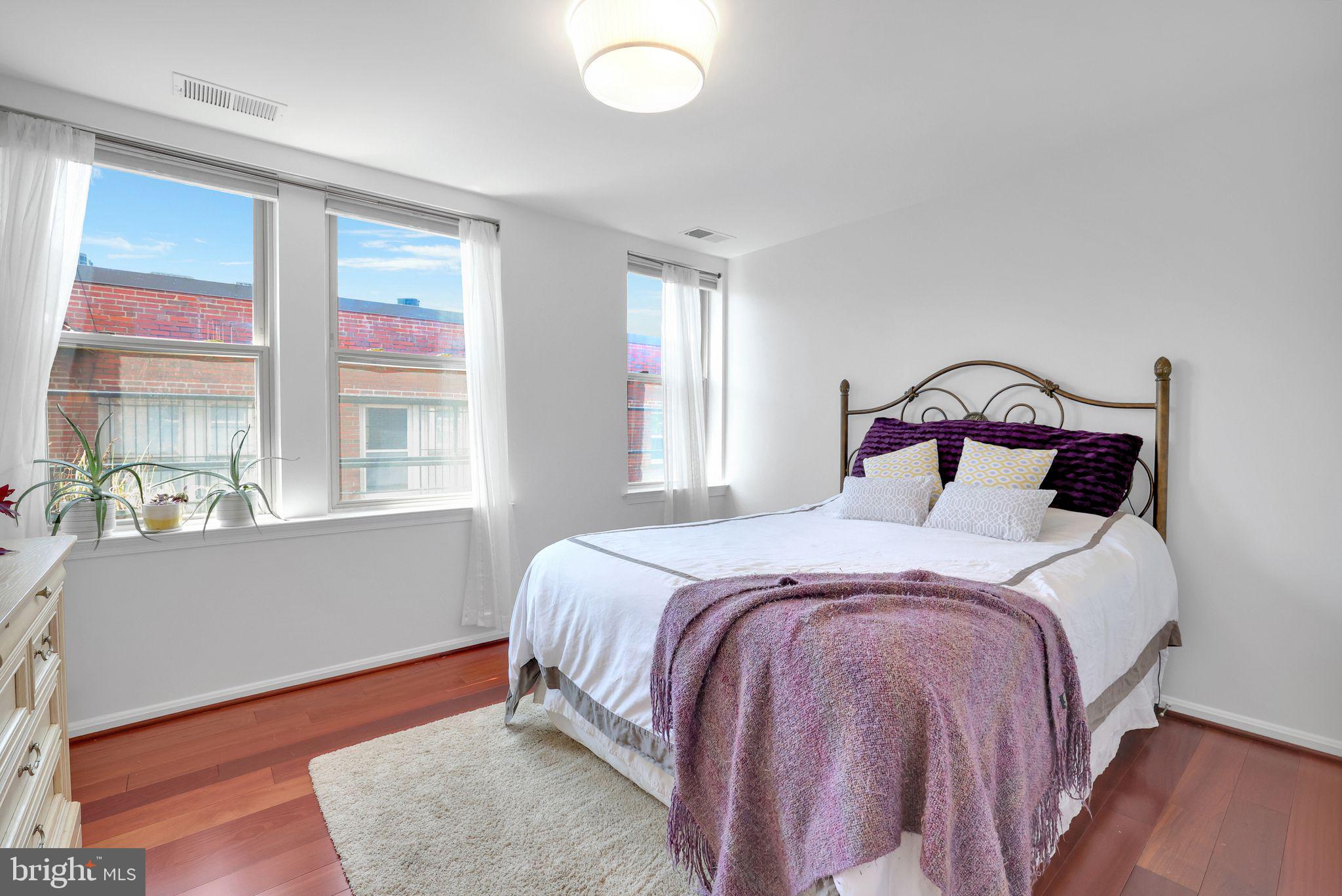 1218 PERRY STREET NE 301