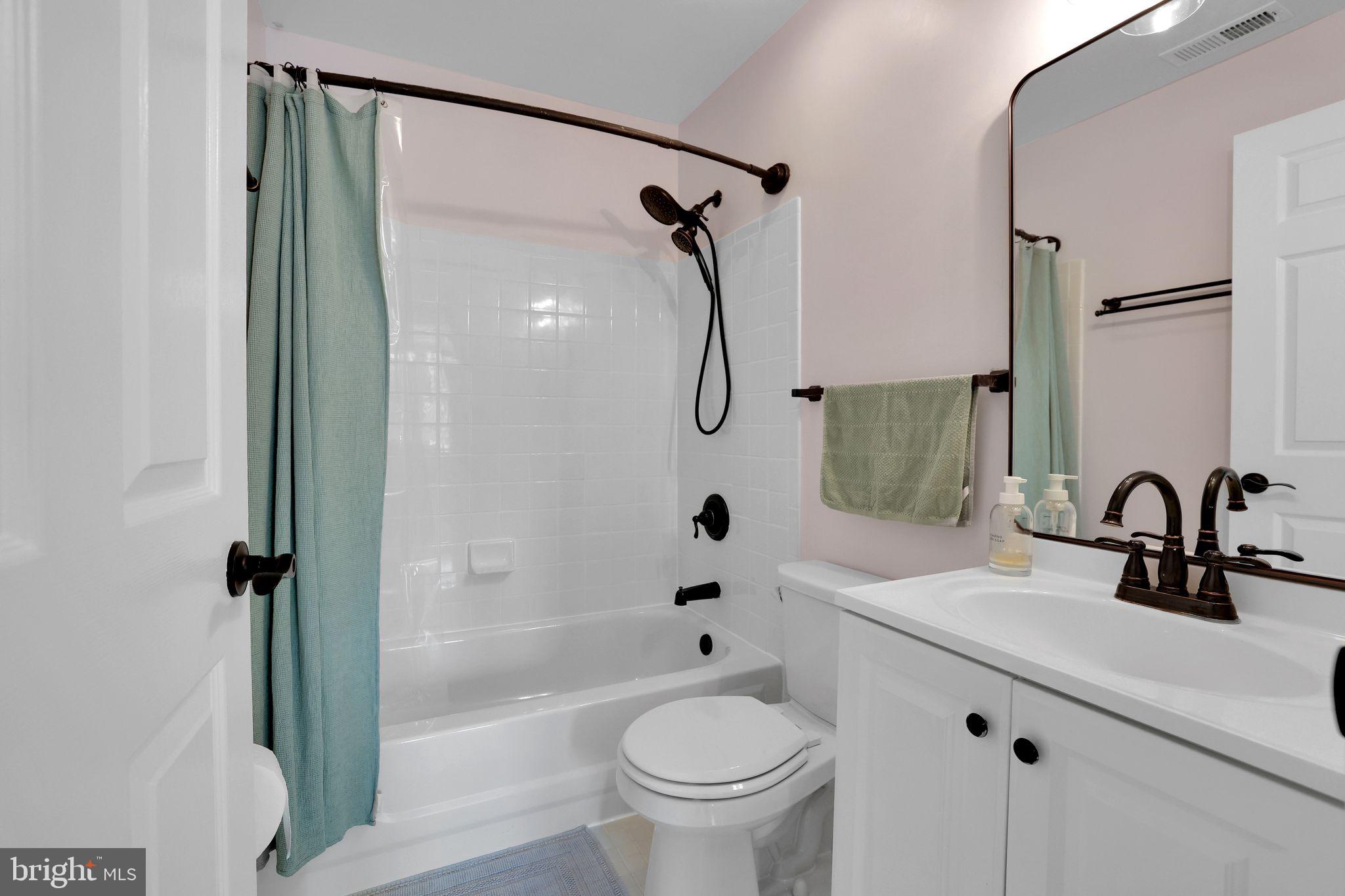 1218 PERRY STREET NE 301