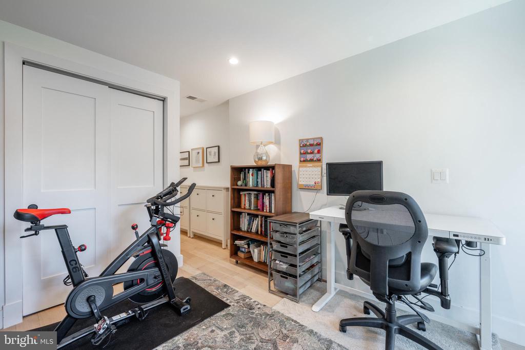 532 TAYLOR STREET NW 1