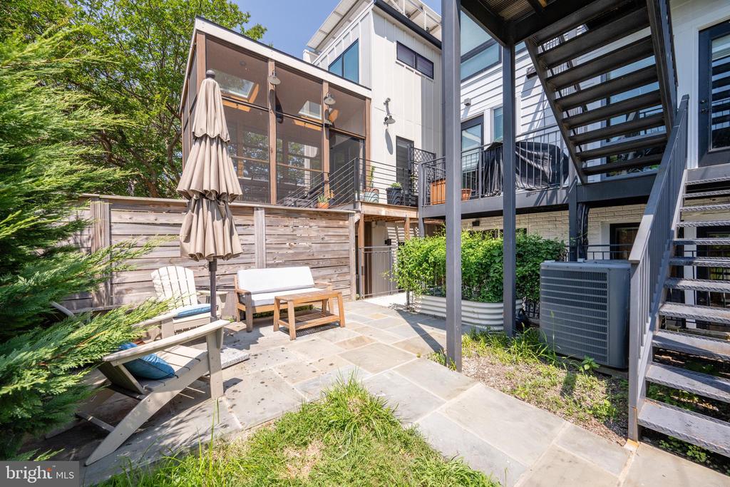 532 TAYLOR STREET NW 1