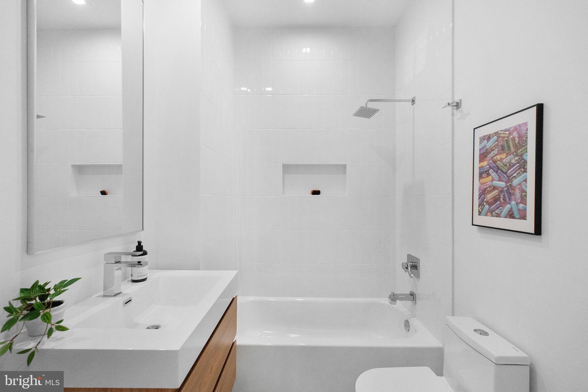 1619 SWANN STREET NW 4