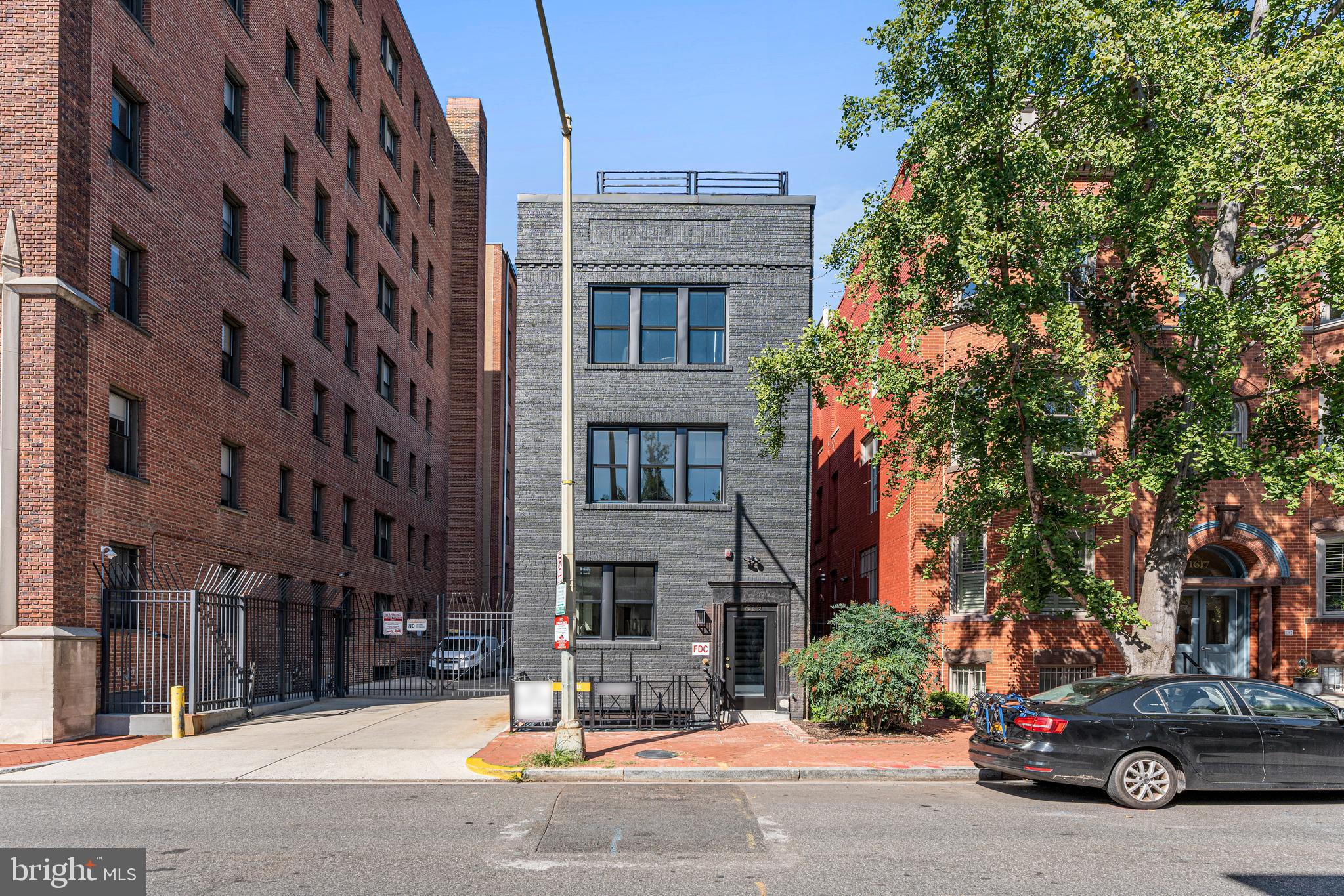 1619 SWANN STREET NW 4