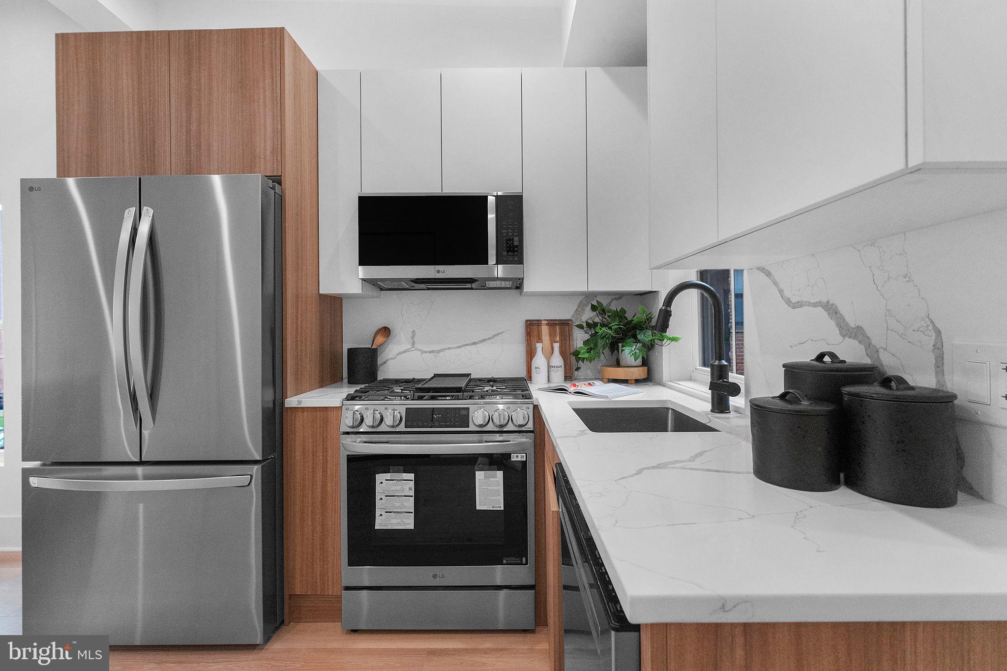 1619 SWANN STREET NW 4