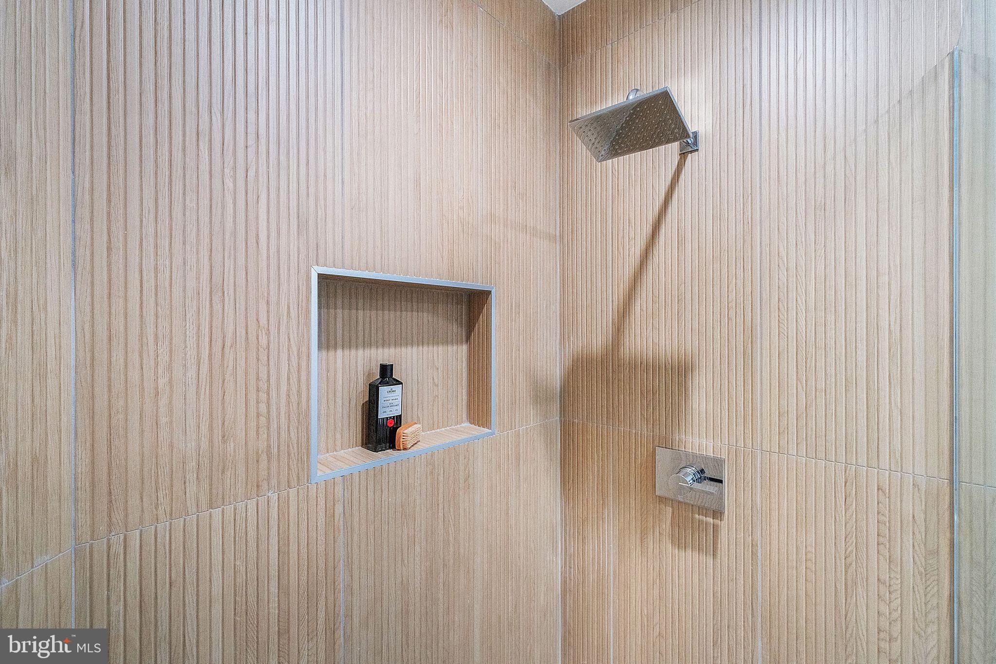 1619 SWANN STREET NW 4