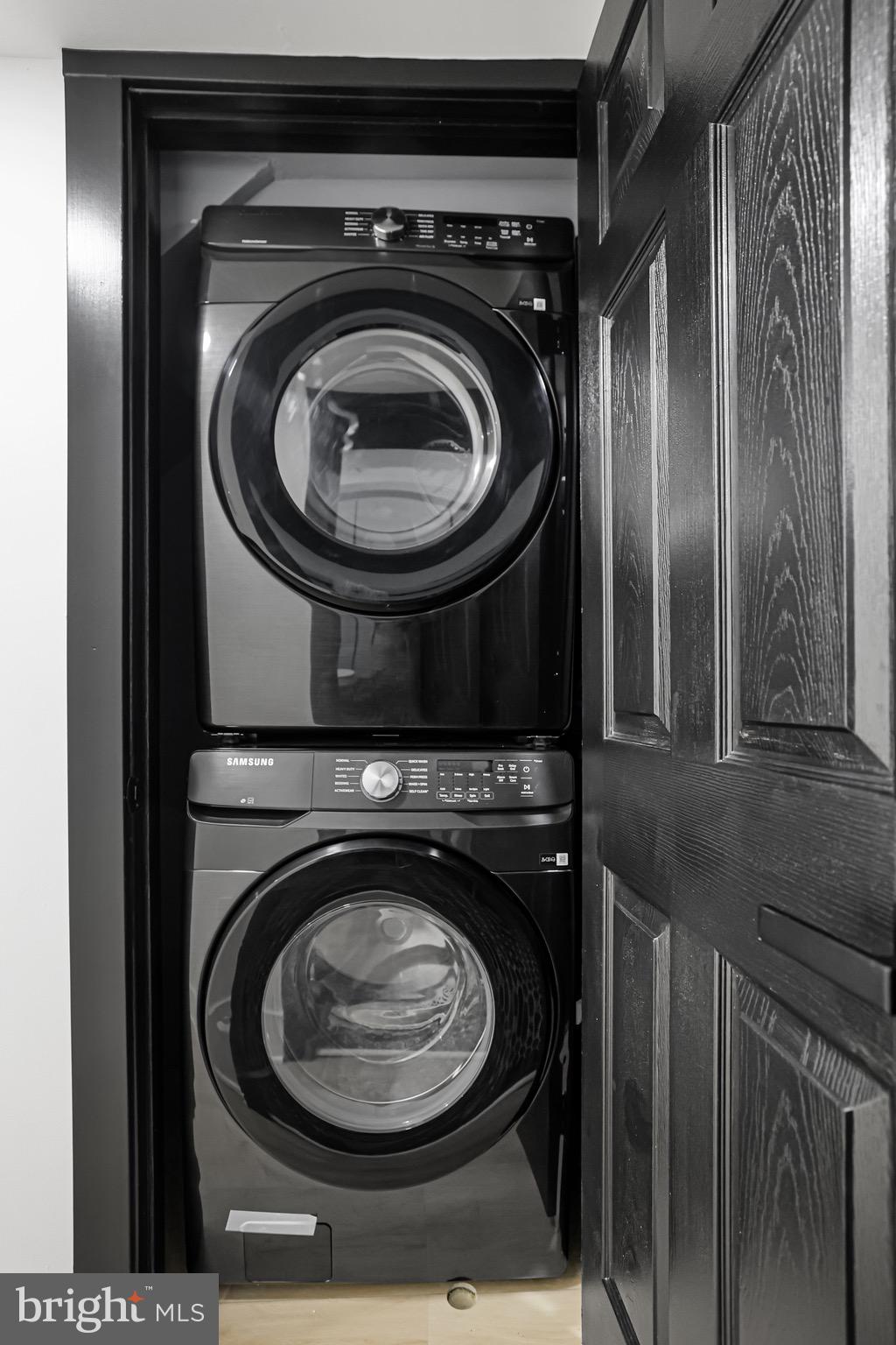 166 UHLAND TERRACE NE