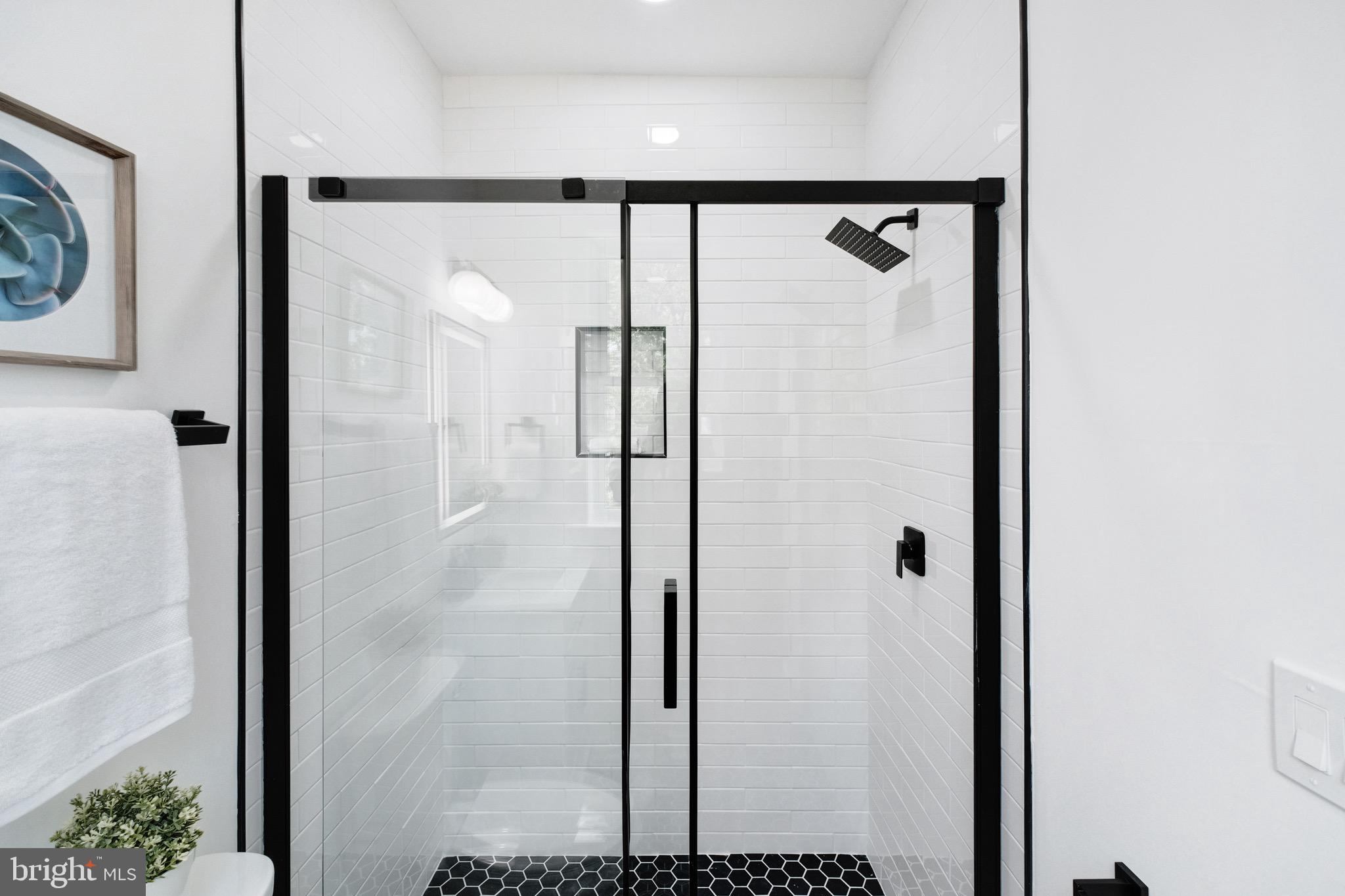 166 UHLAND TERRACE NE