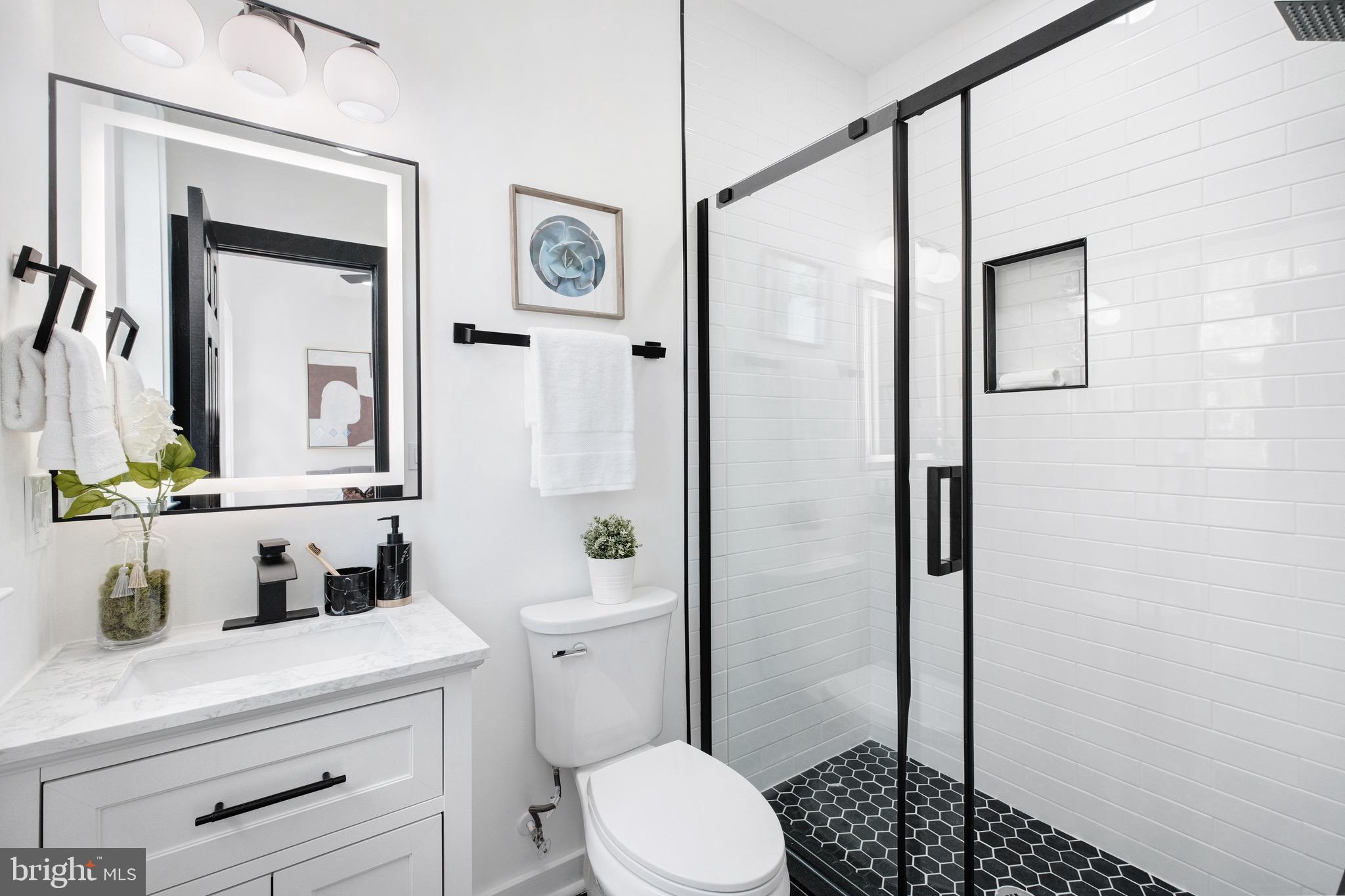 166 UHLAND TERRACE NE