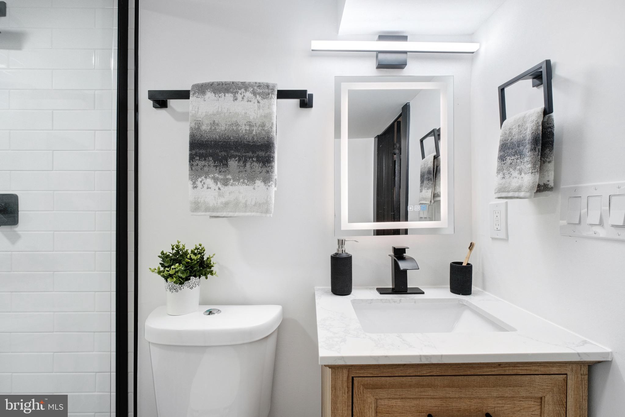 166 UHLAND TERRACE NE