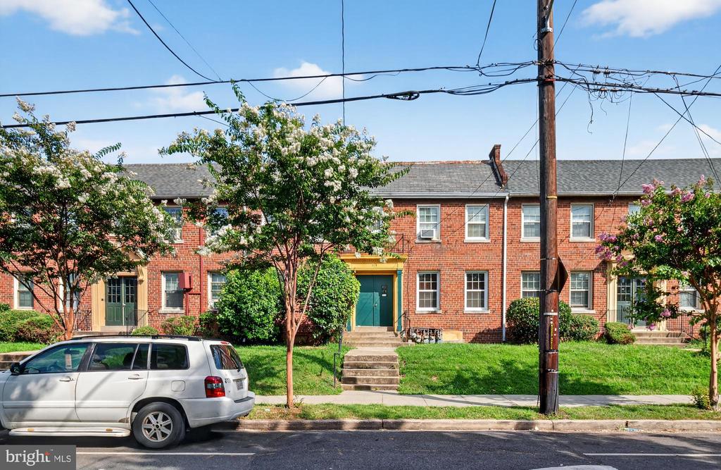 113 35TH STREET NE
