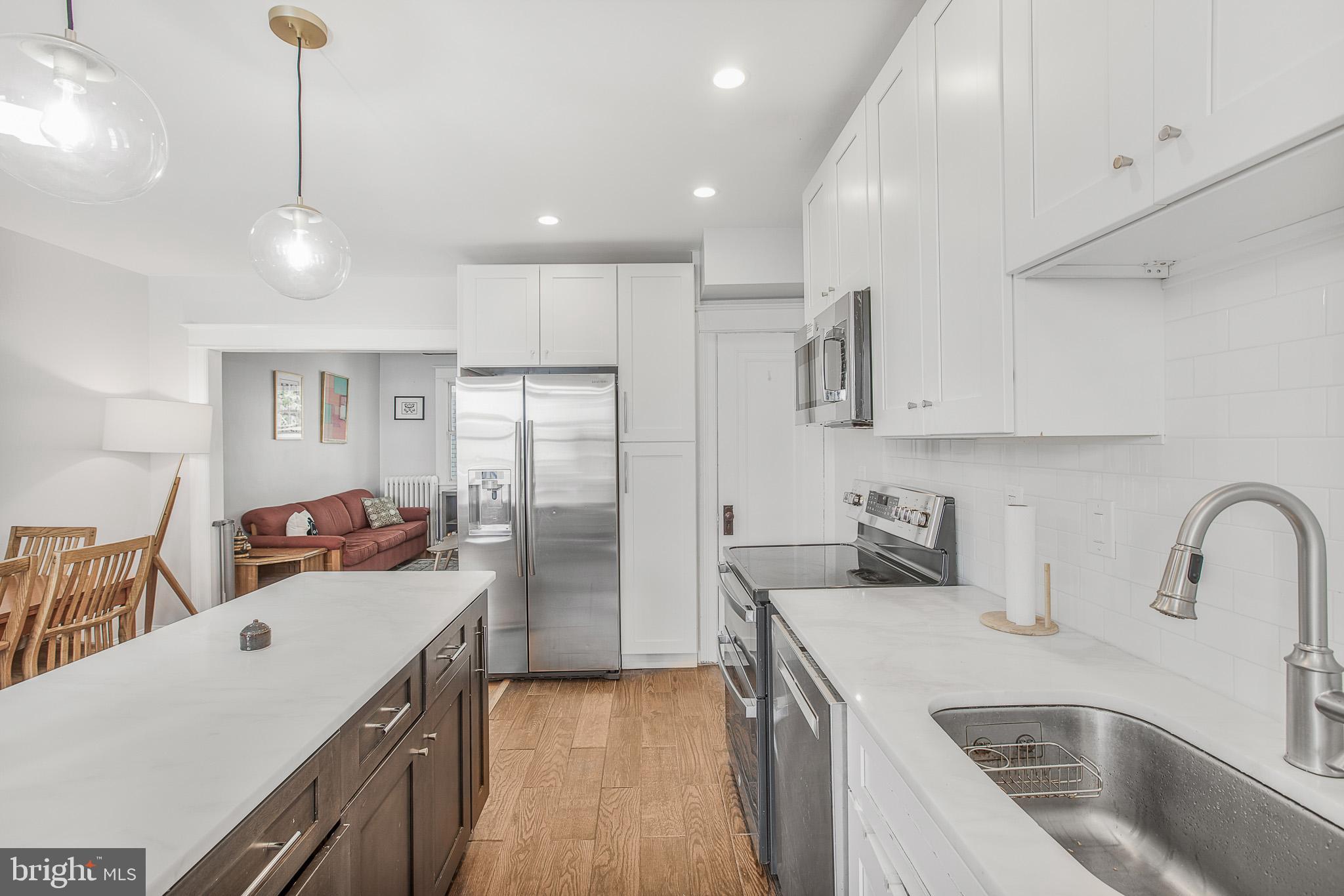 330 CHANNING STREET NE