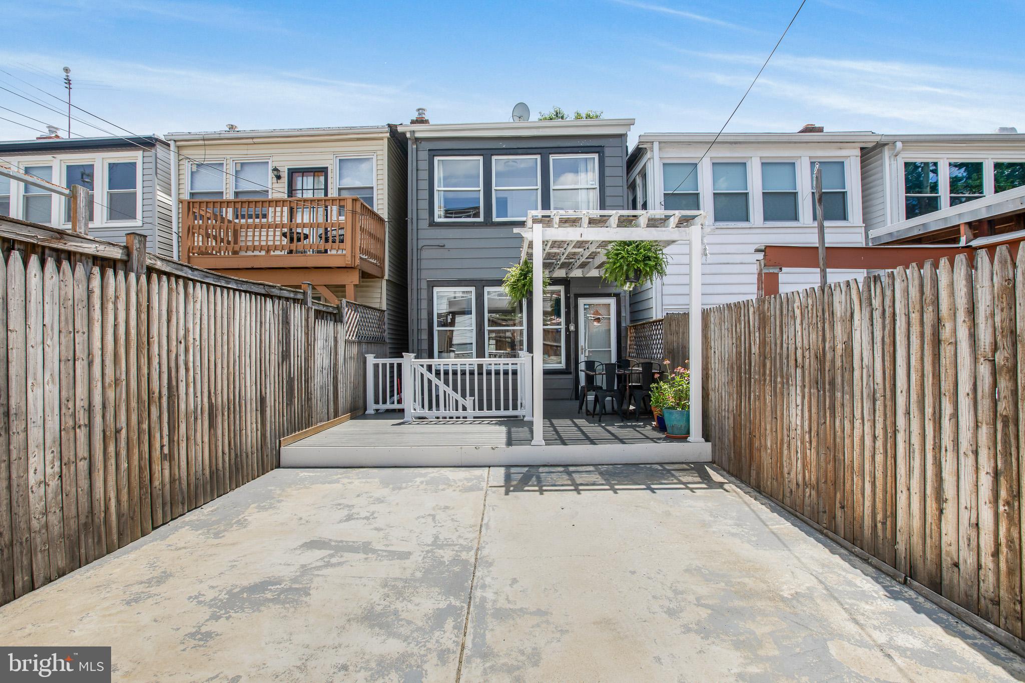 330 CHANNING STREET NE