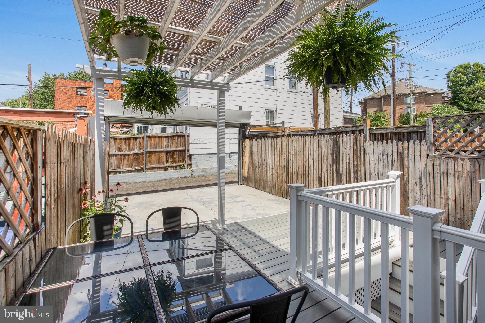 330 CHANNING STREET NE