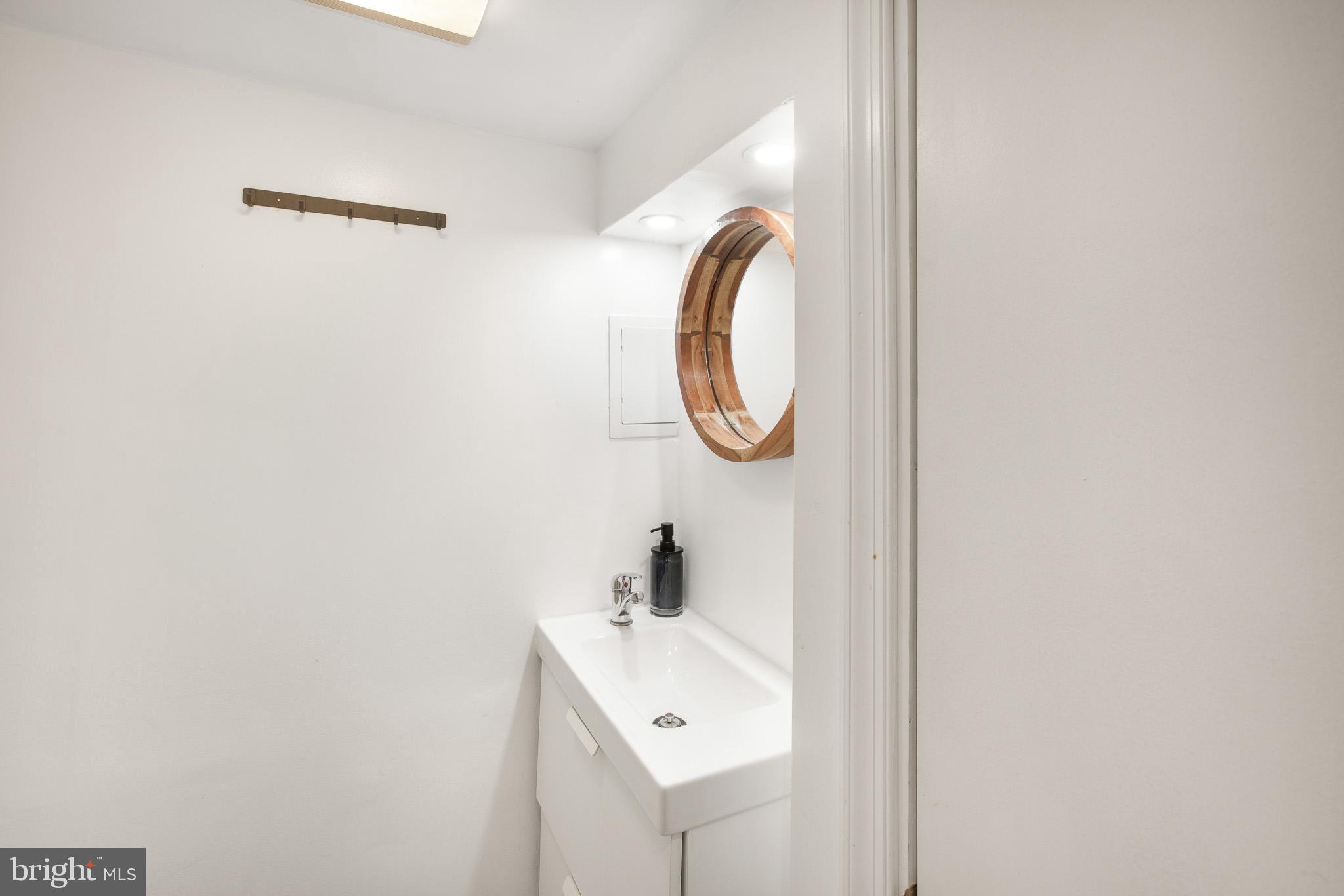 330 CHANNING STREET NE