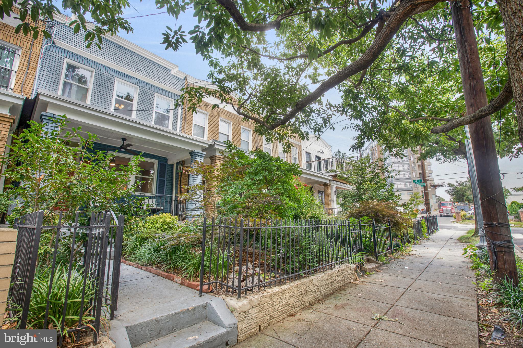 330 CHANNING STREET NE