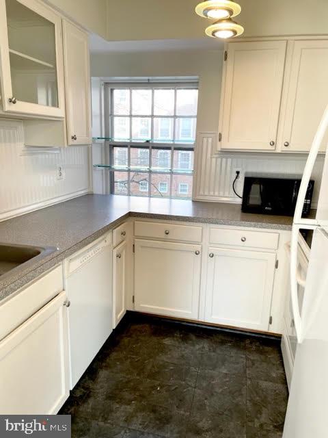 3841 NEWARK STREET NW D454