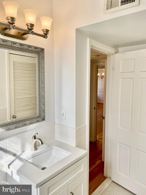 3841 NEWARK STREET NW D454