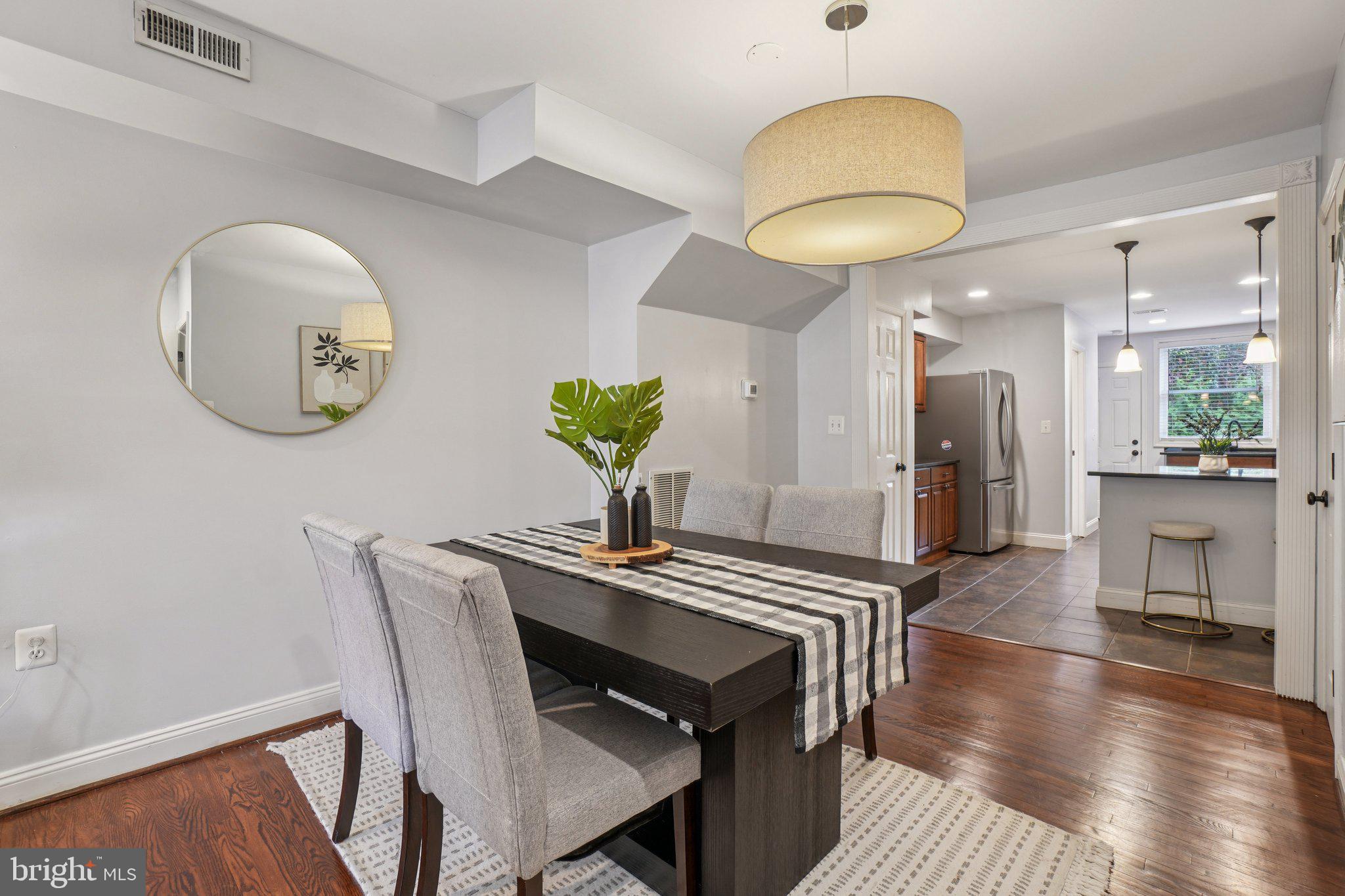 728 MARYLAND AVENUE NE