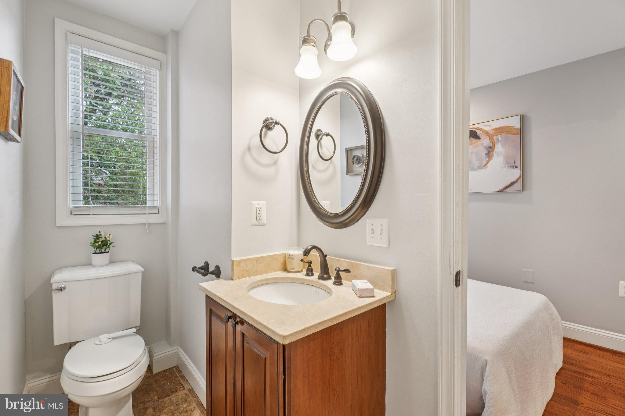 728 MARYLAND AVENUE NE