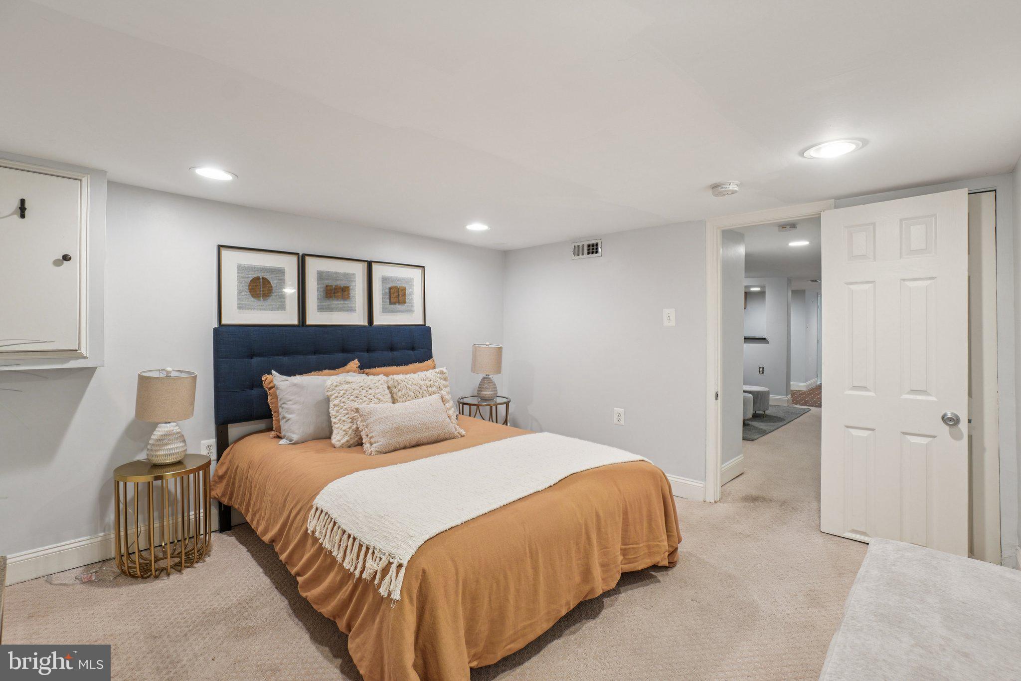 728 MARYLAND AVENUE NE