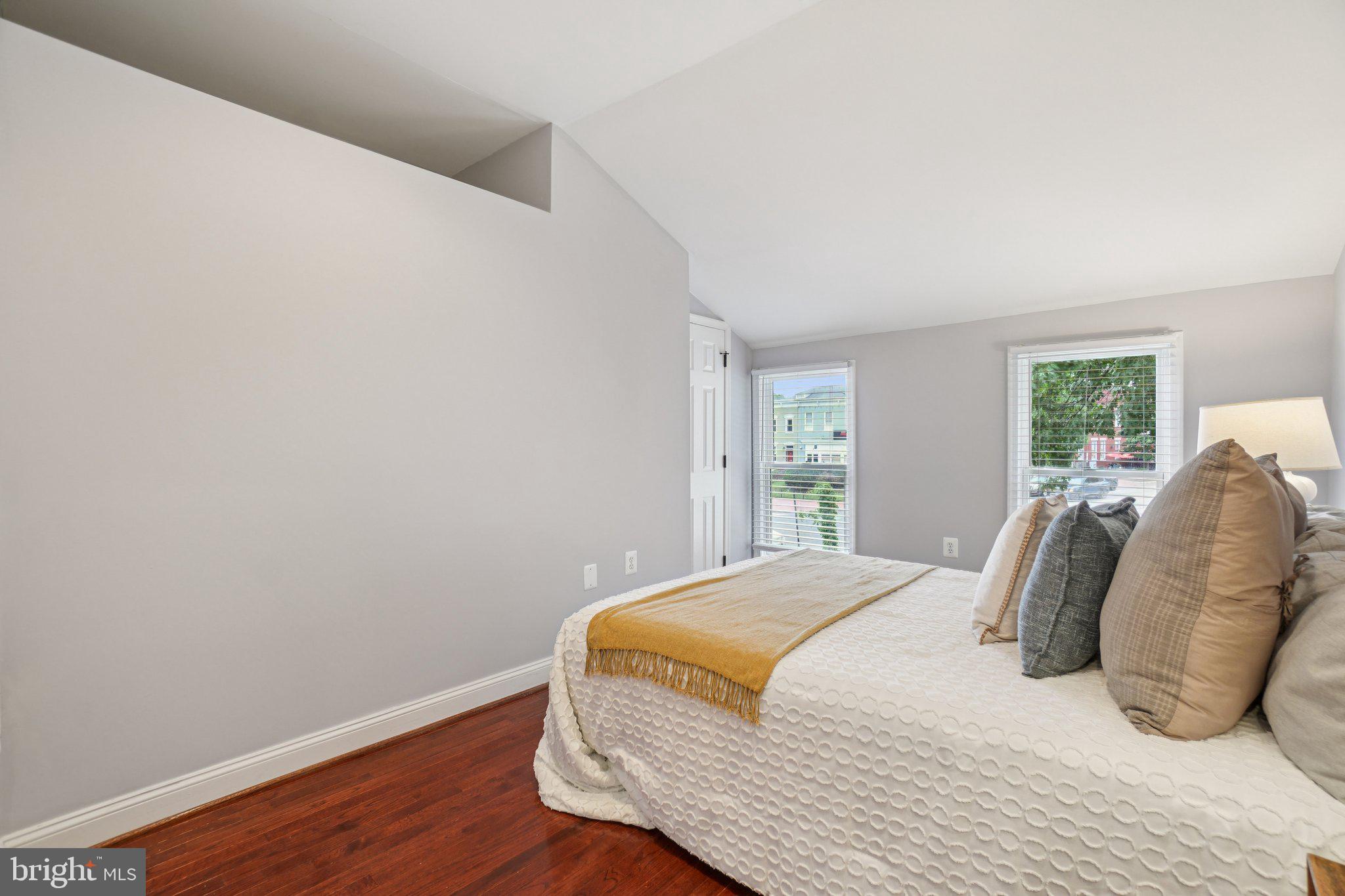 728 MARYLAND AVENUE NE