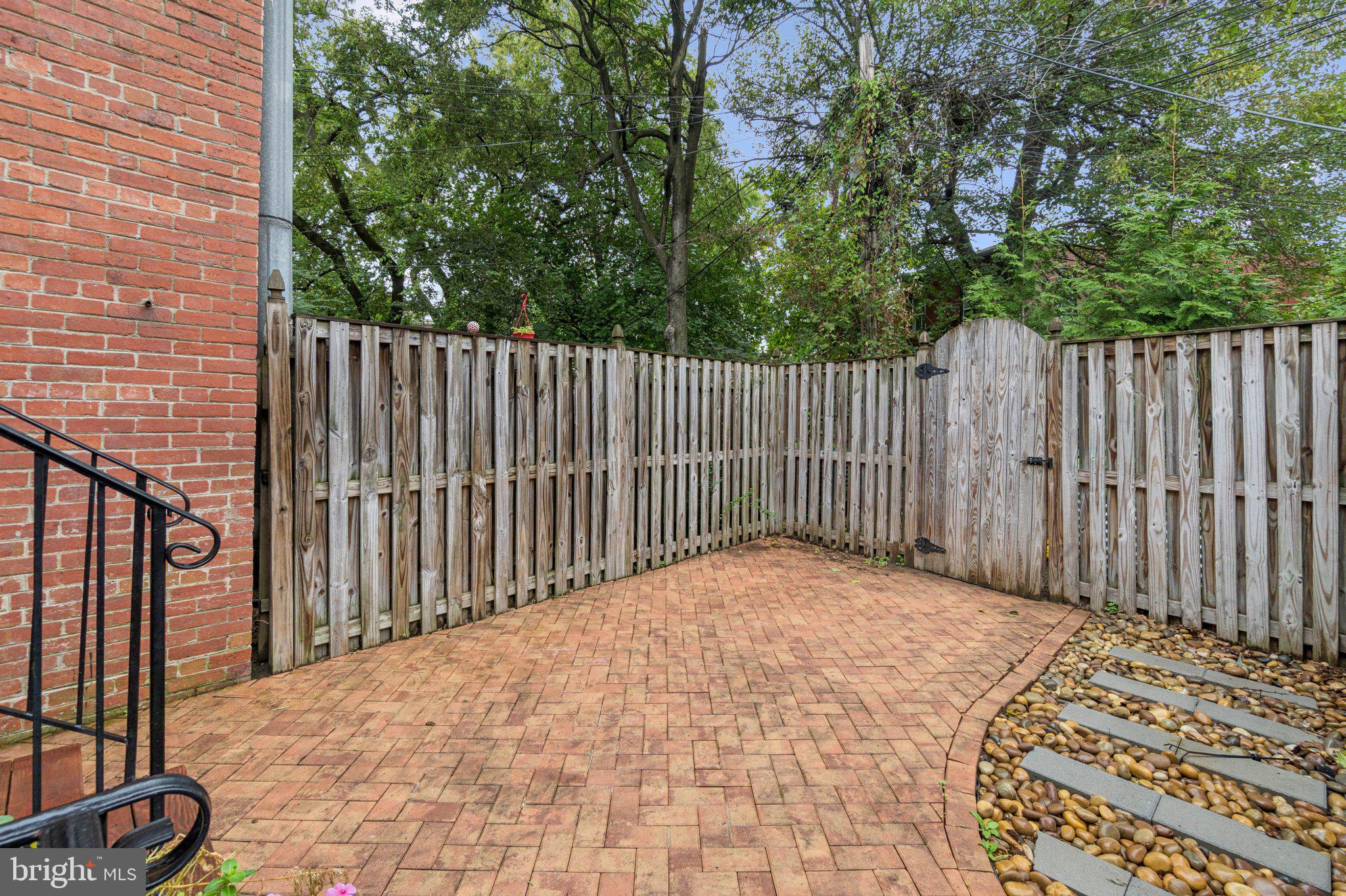 728 MARYLAND AVENUE NE