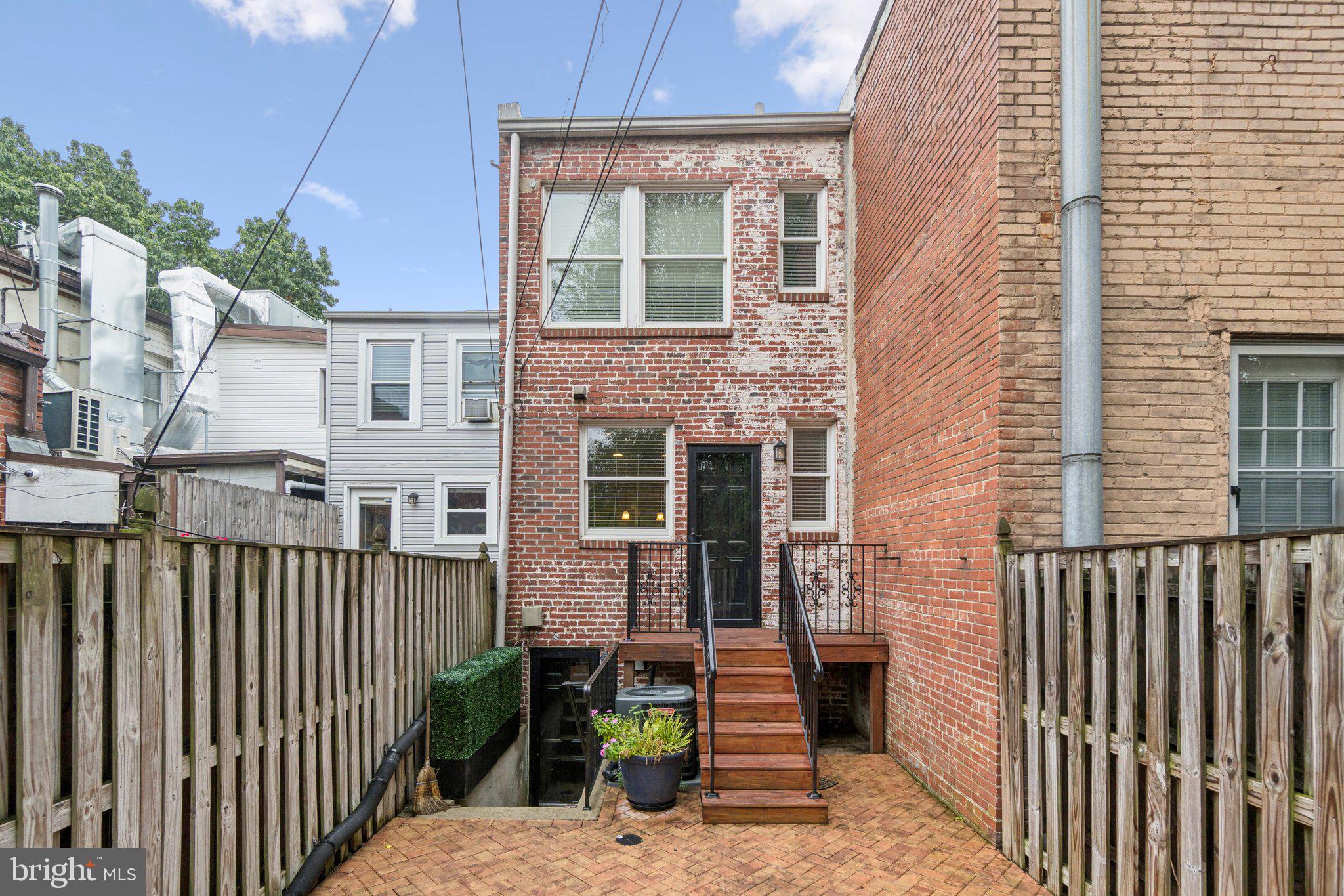 728 MARYLAND AVENUE NE