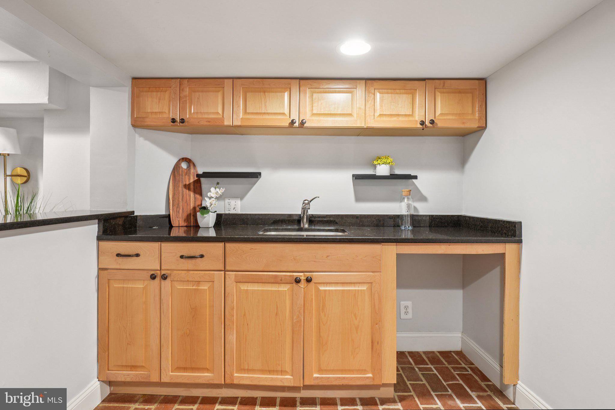 728 MARYLAND AVENUE NE