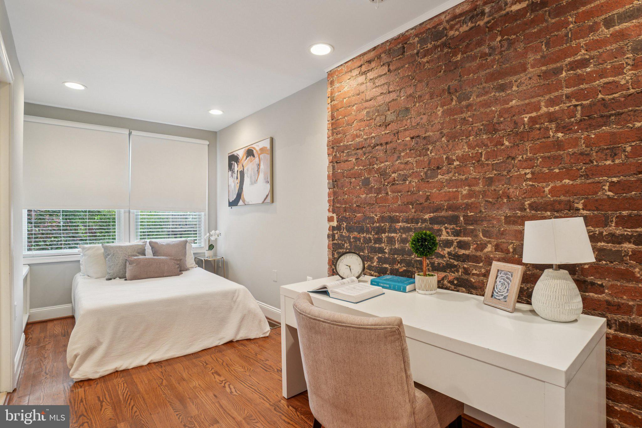 728 MARYLAND AVENUE NE